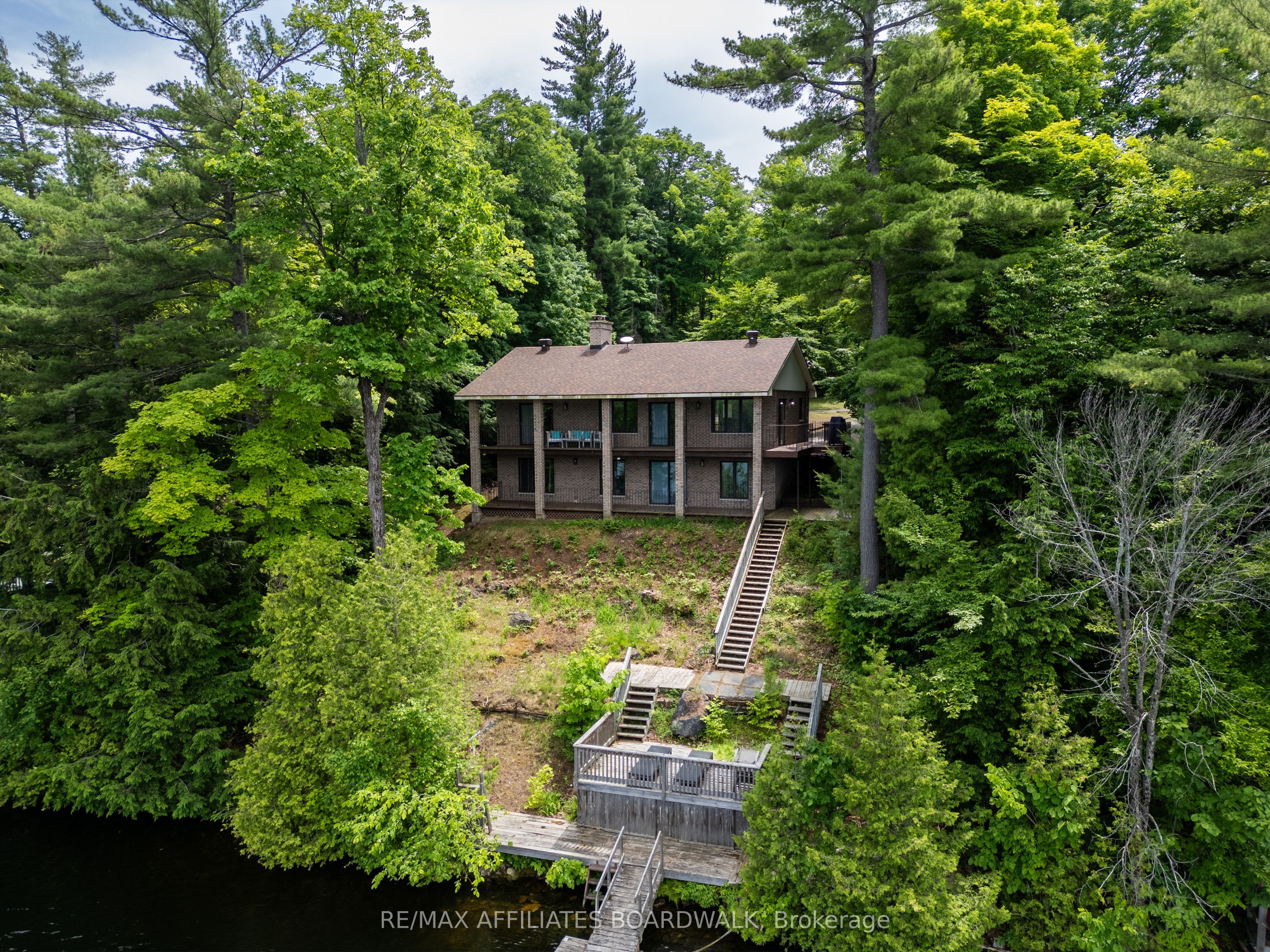 125 Deerfield Drive Property Photo
