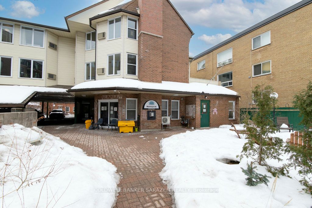 25 Rosemount Avenue Property Photo 3