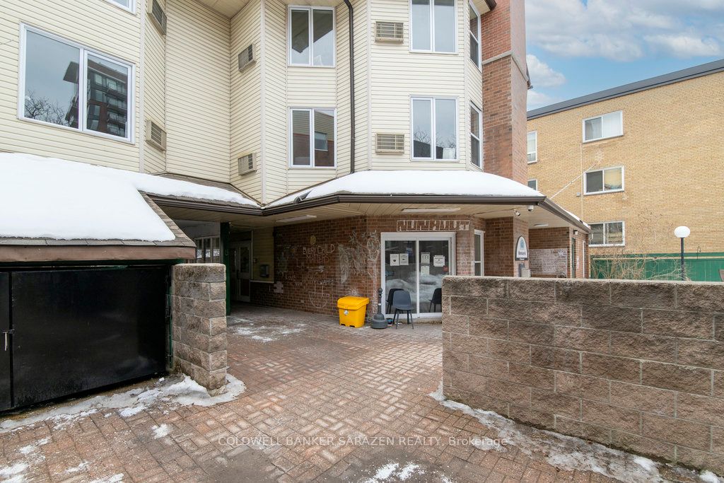 25 Rosemount Avenue Property Photo 4