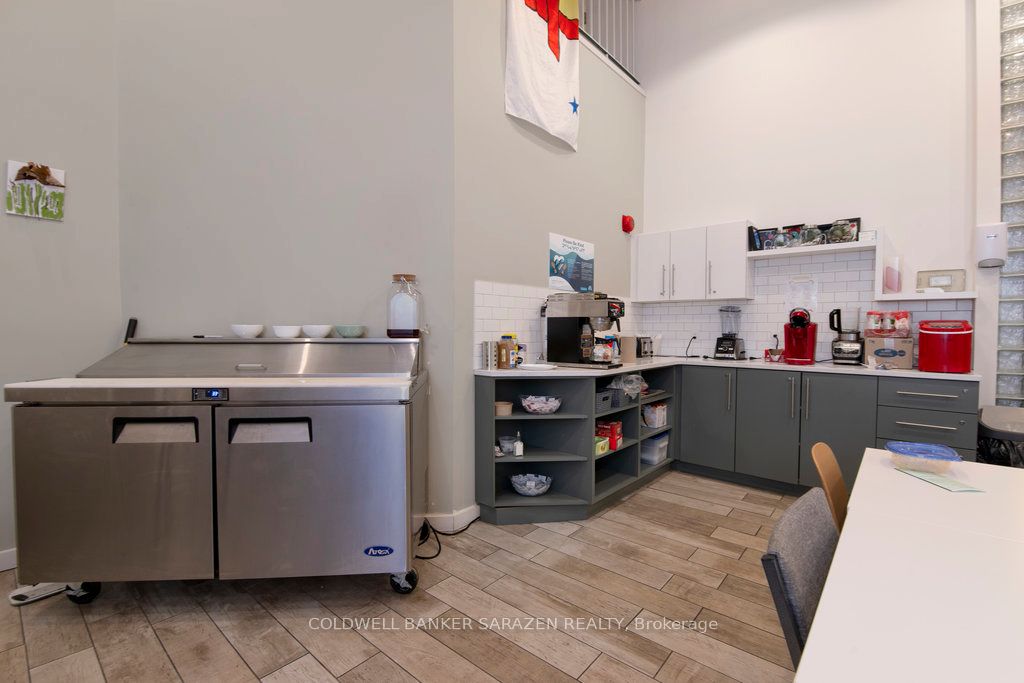 25 Rosemount Avenue Property Photo 6