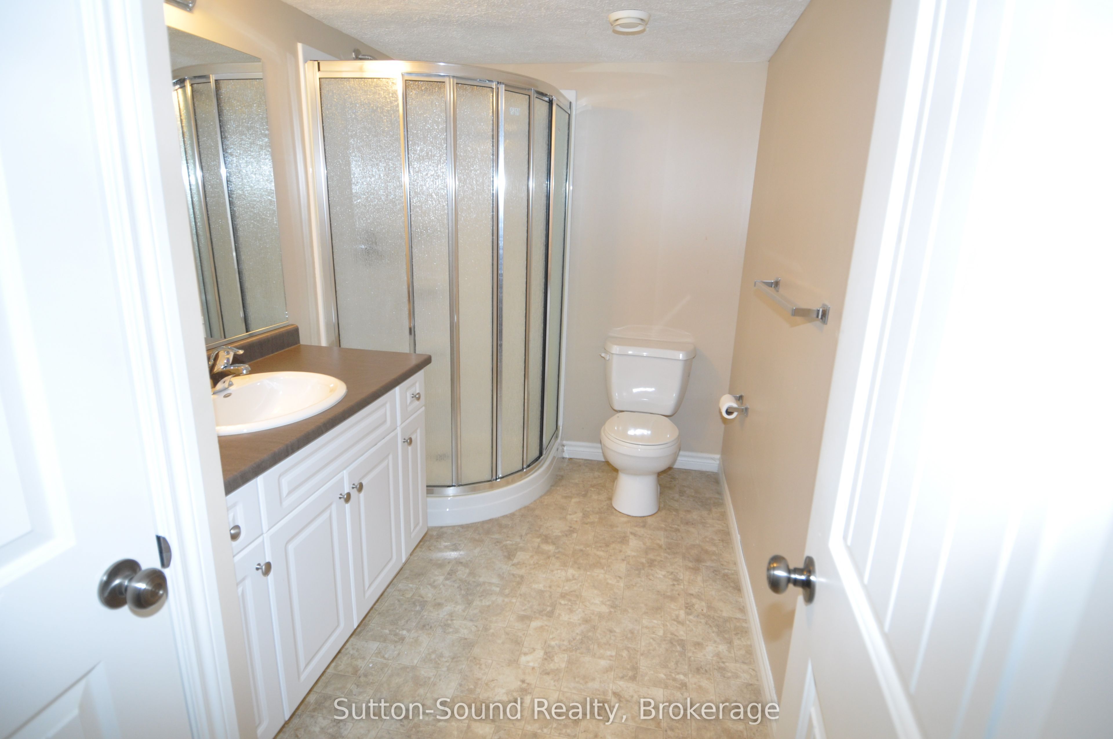 1326 15th St B Street E Property Photo 14