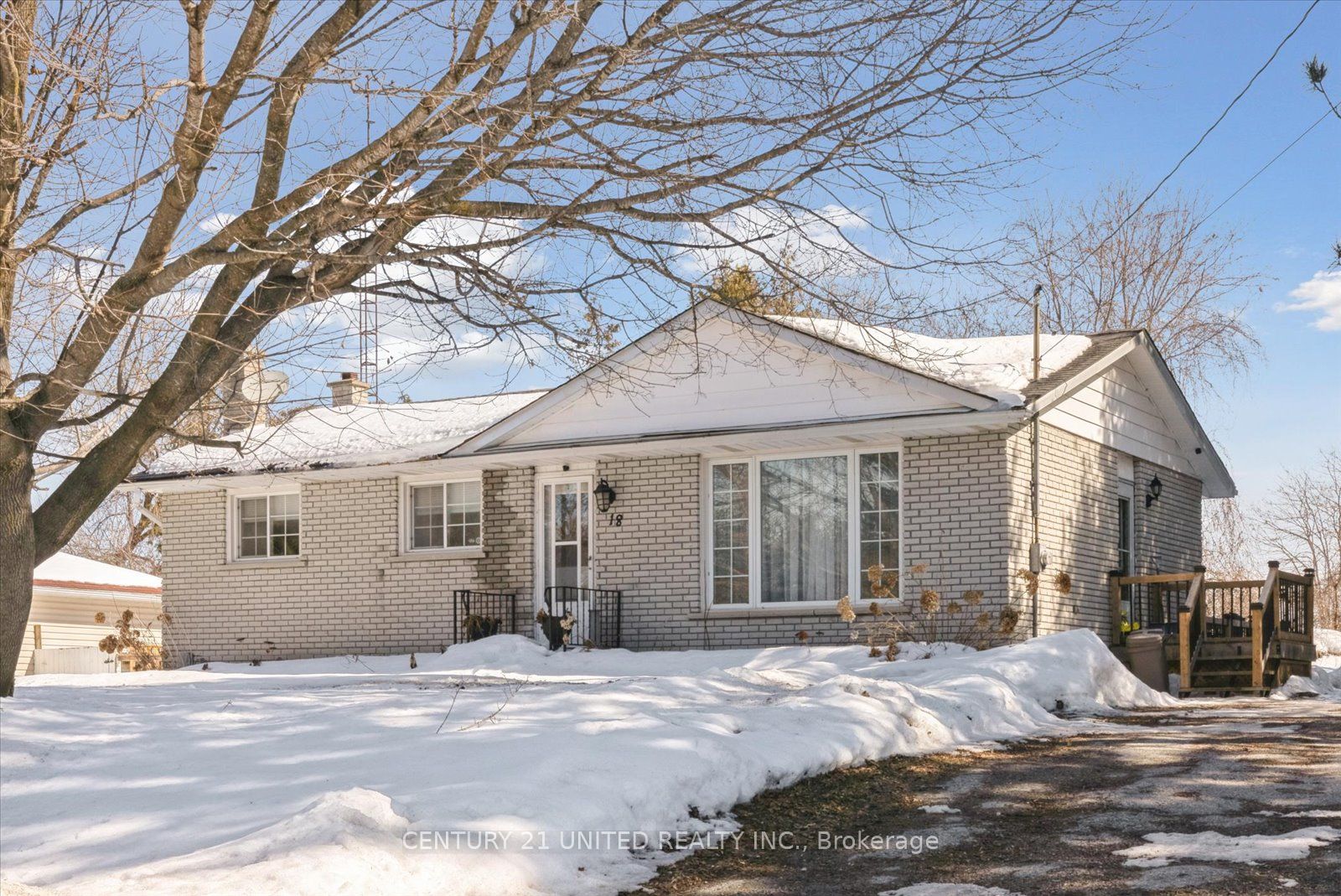 18 Cedarview Drive Property Photo