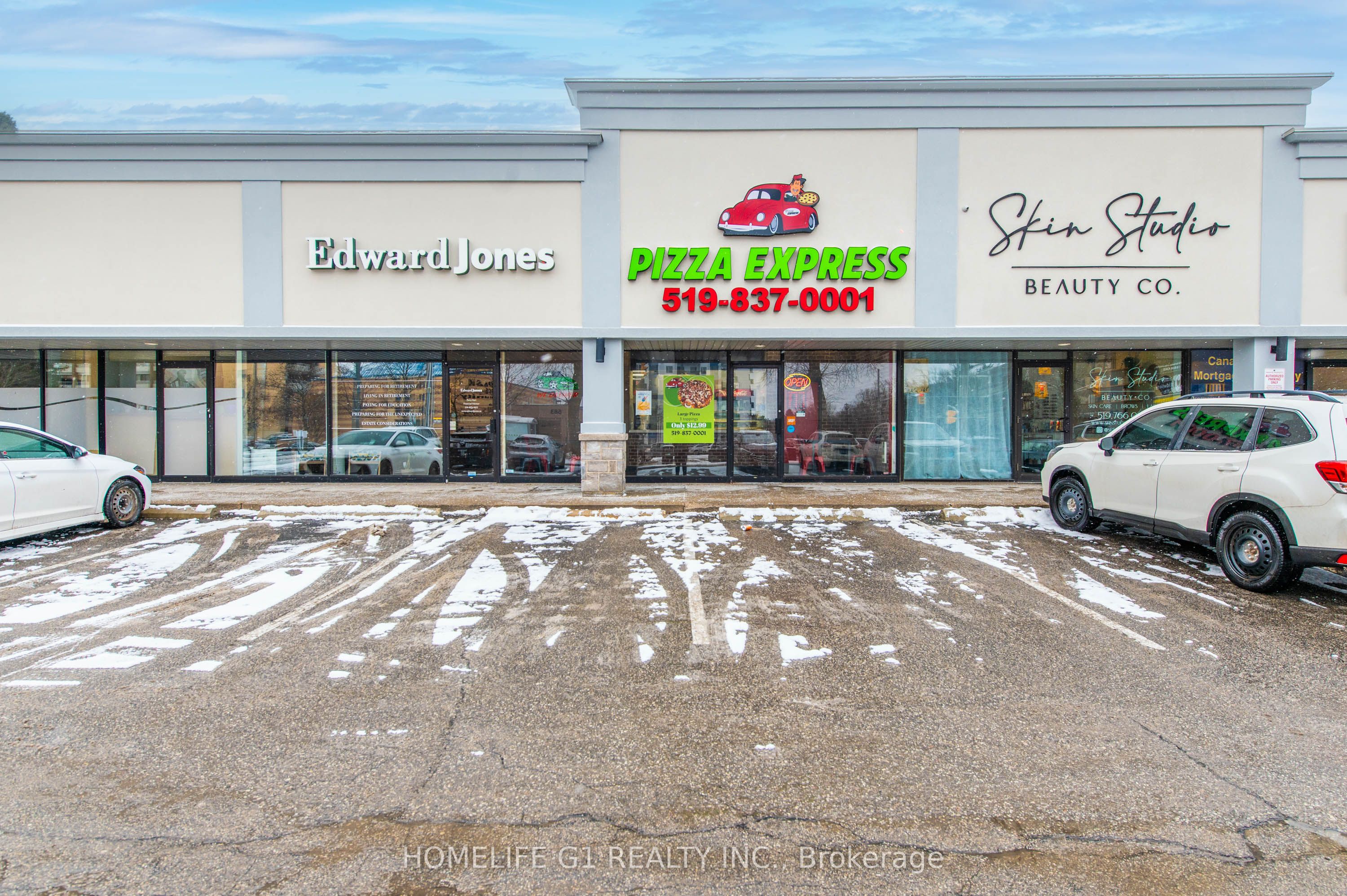 672 Woolwich Street Property Photo