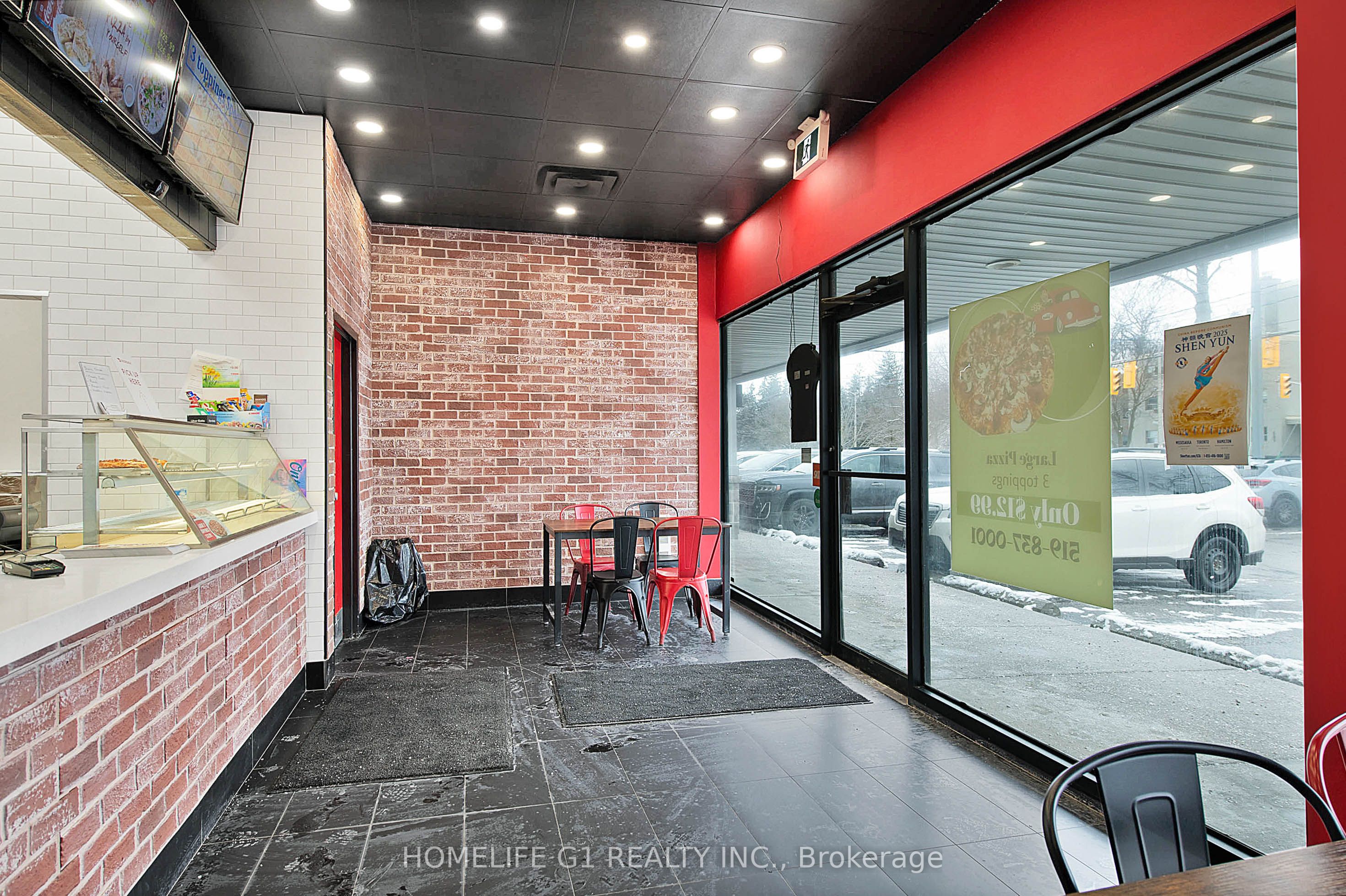 672 Woolwich Street Property Photo 6