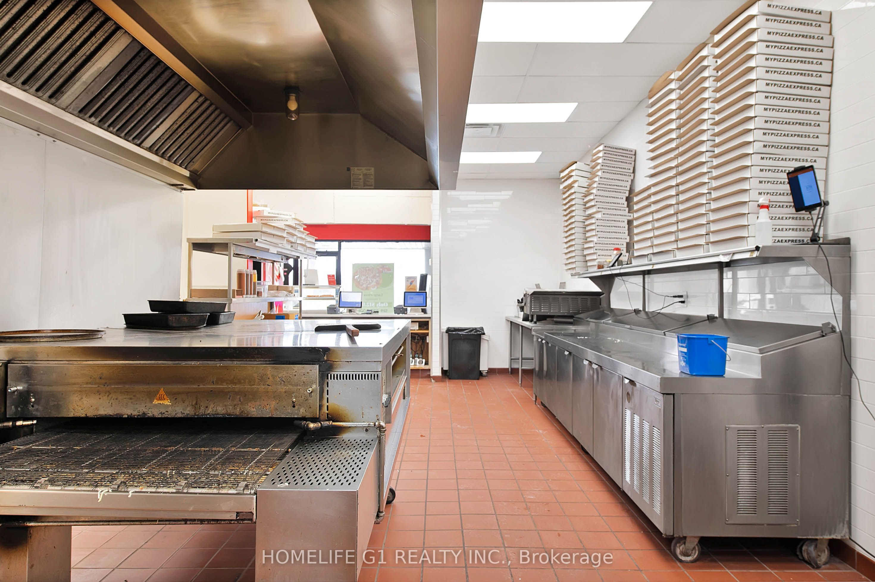 672 Woolwich Street Property Photo 16