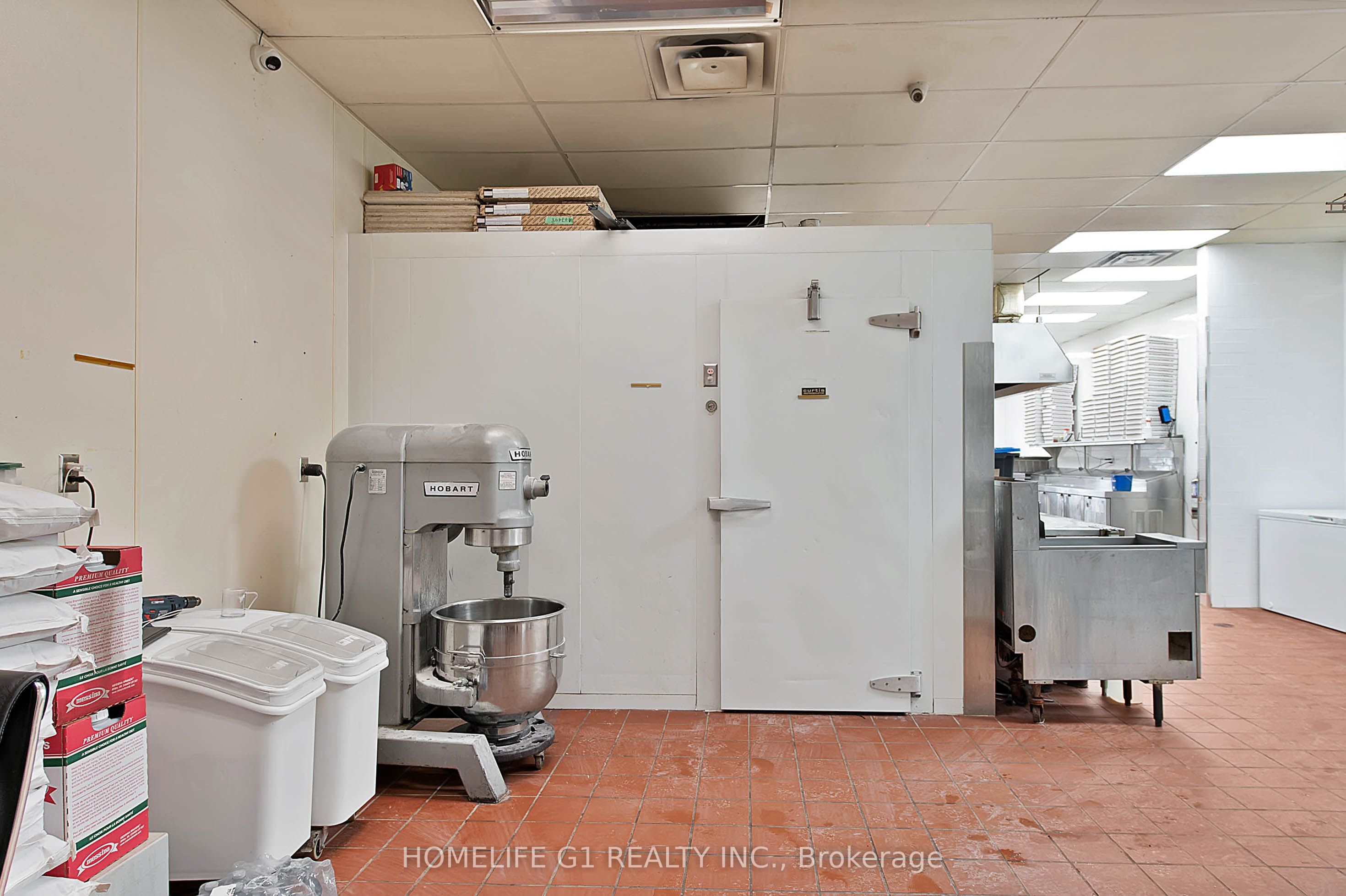 672 Woolwich Street Property Photo 21