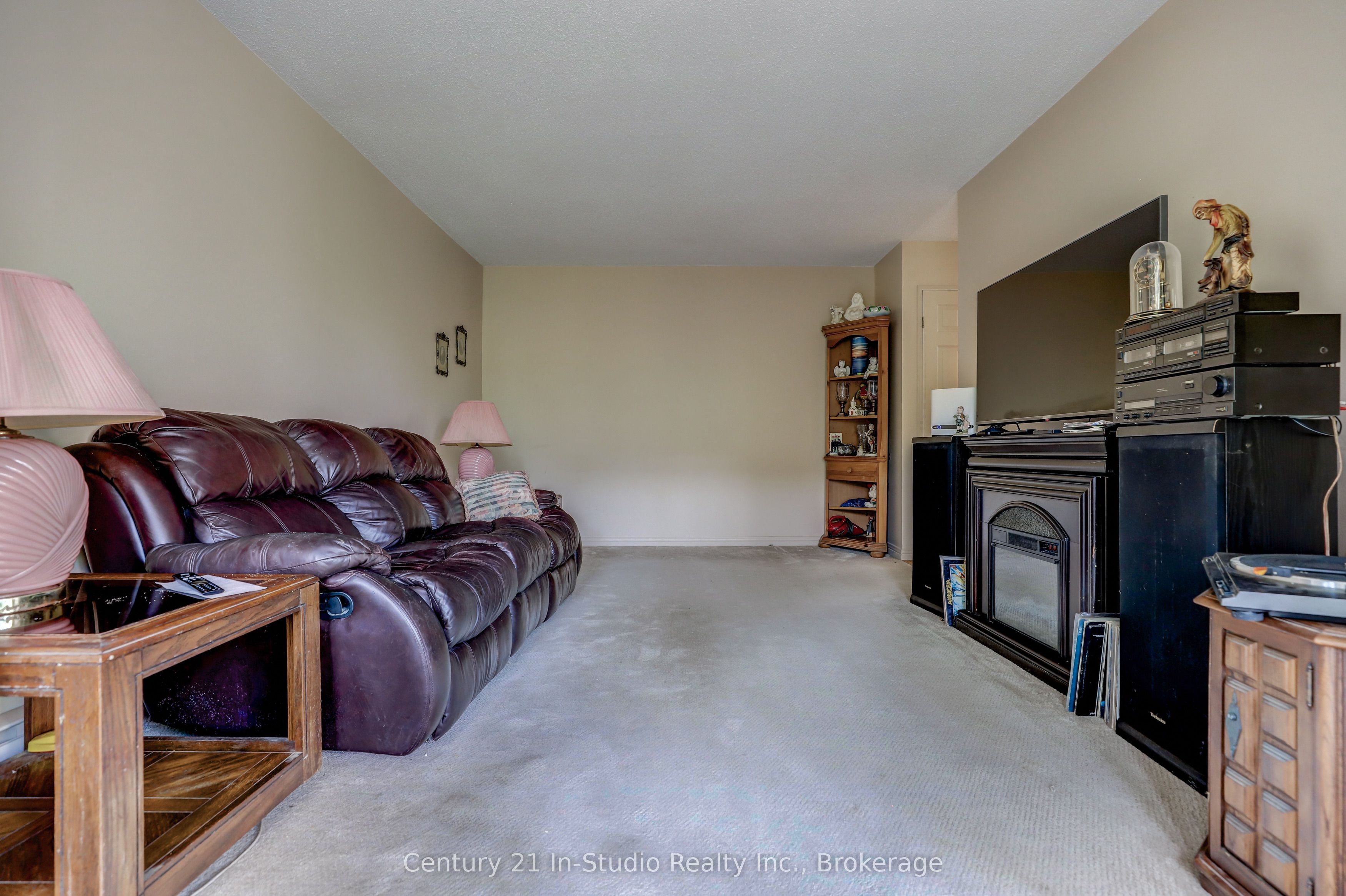 850 6th Street E 202 Property Photo 14