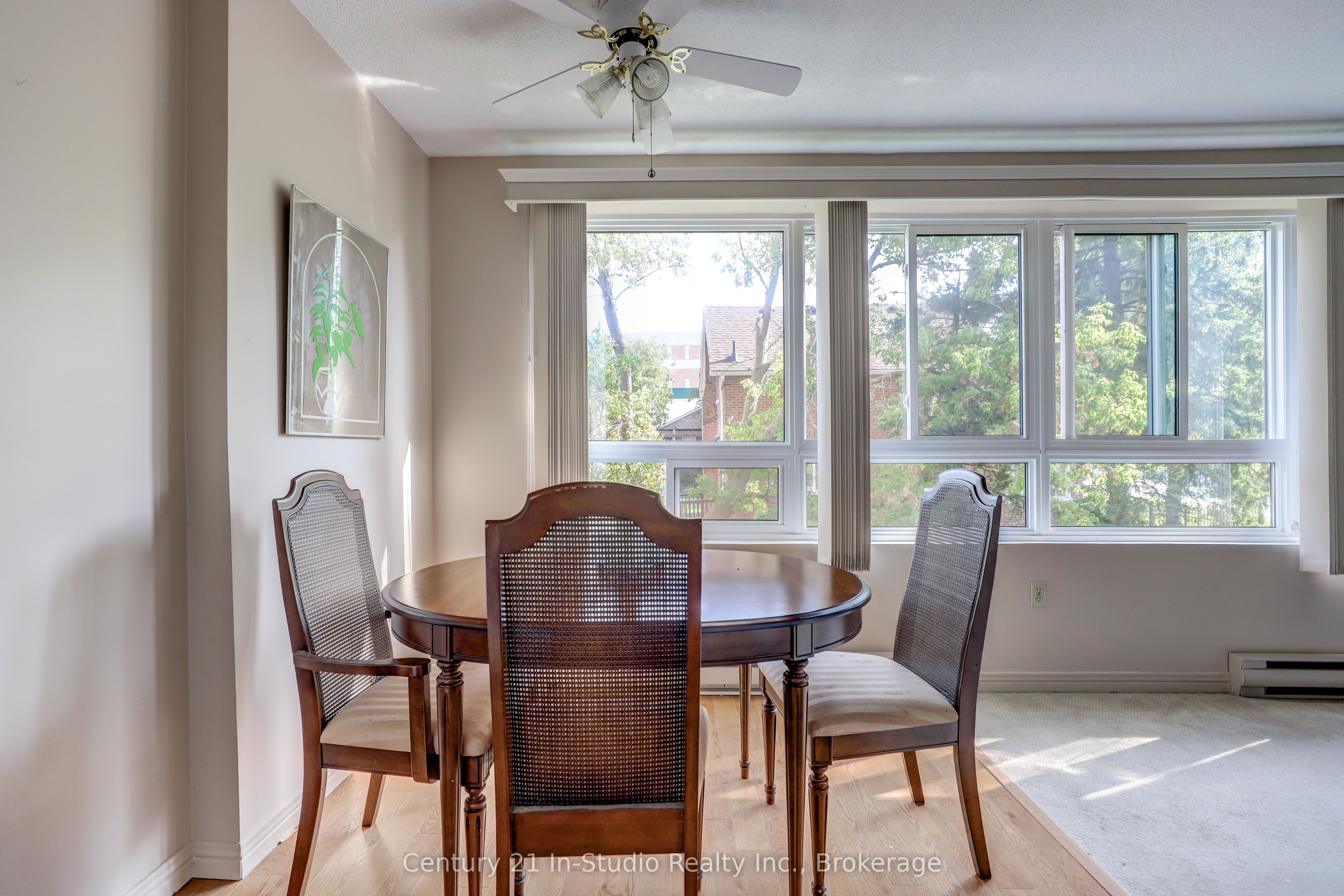 850 6th Street E 202 Property Photo 16