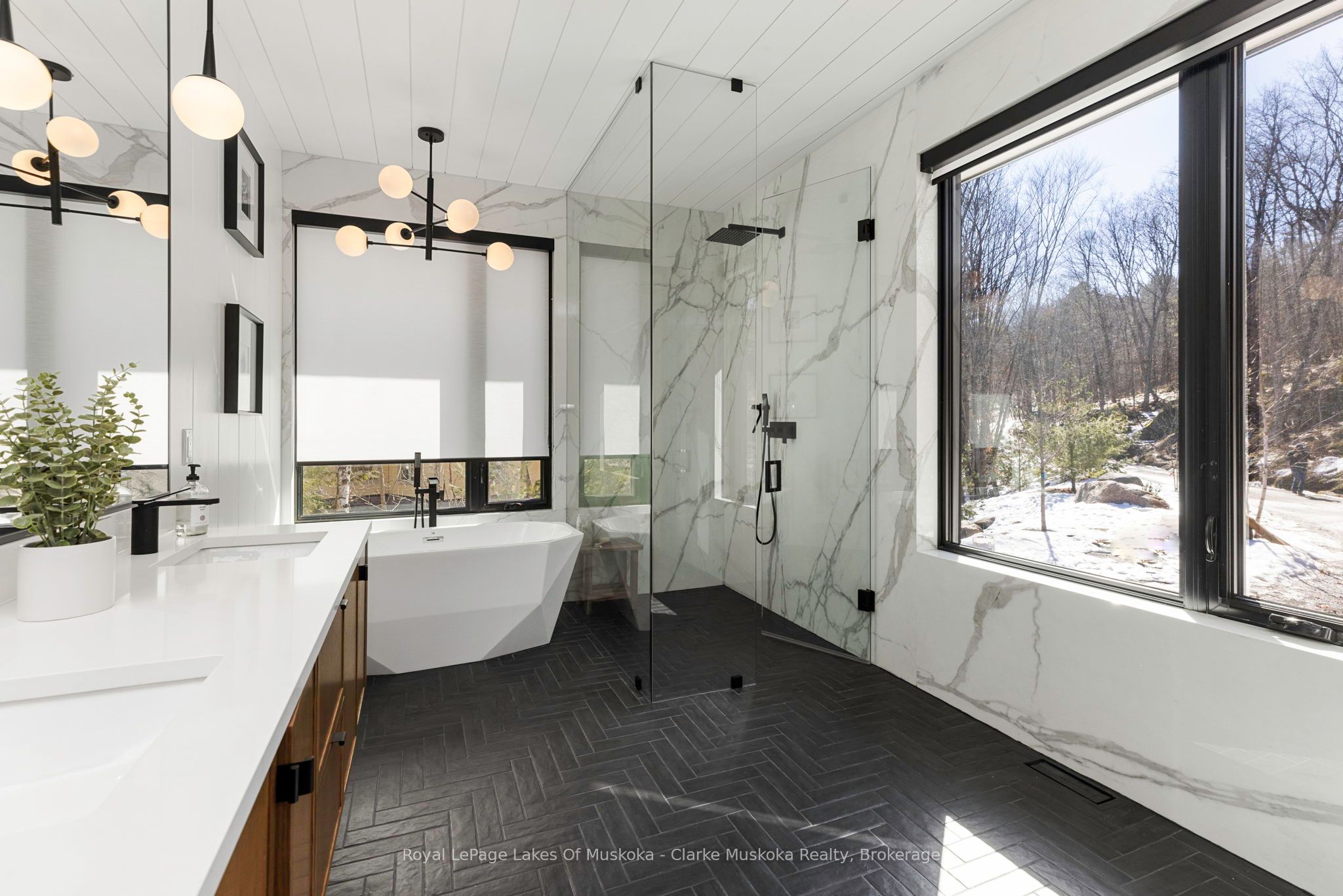 #3 - 3864 Muskoka Rd 118w Property Photo 21