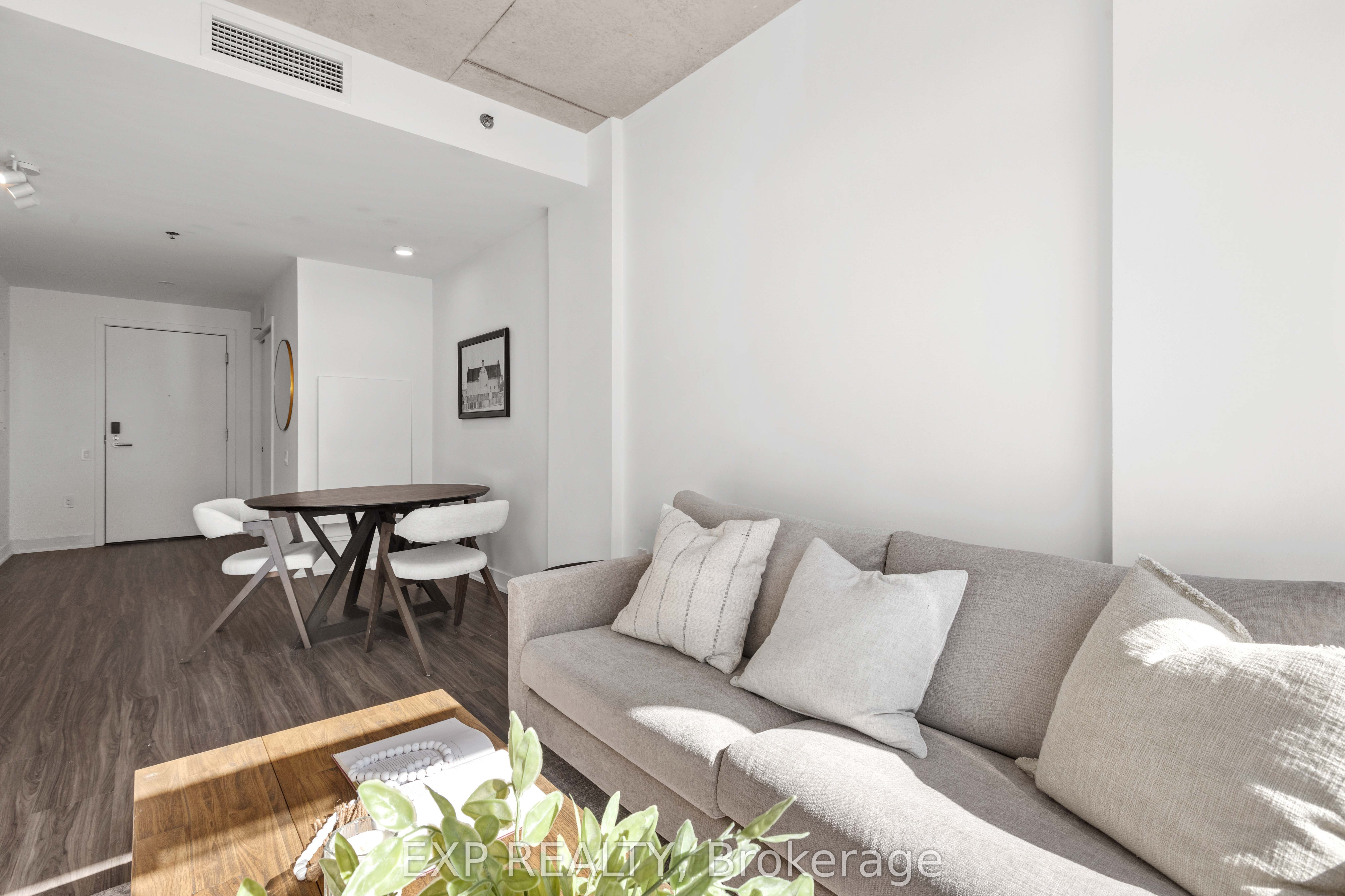 #310 - 1366 Carling Avenue Property Photo 7