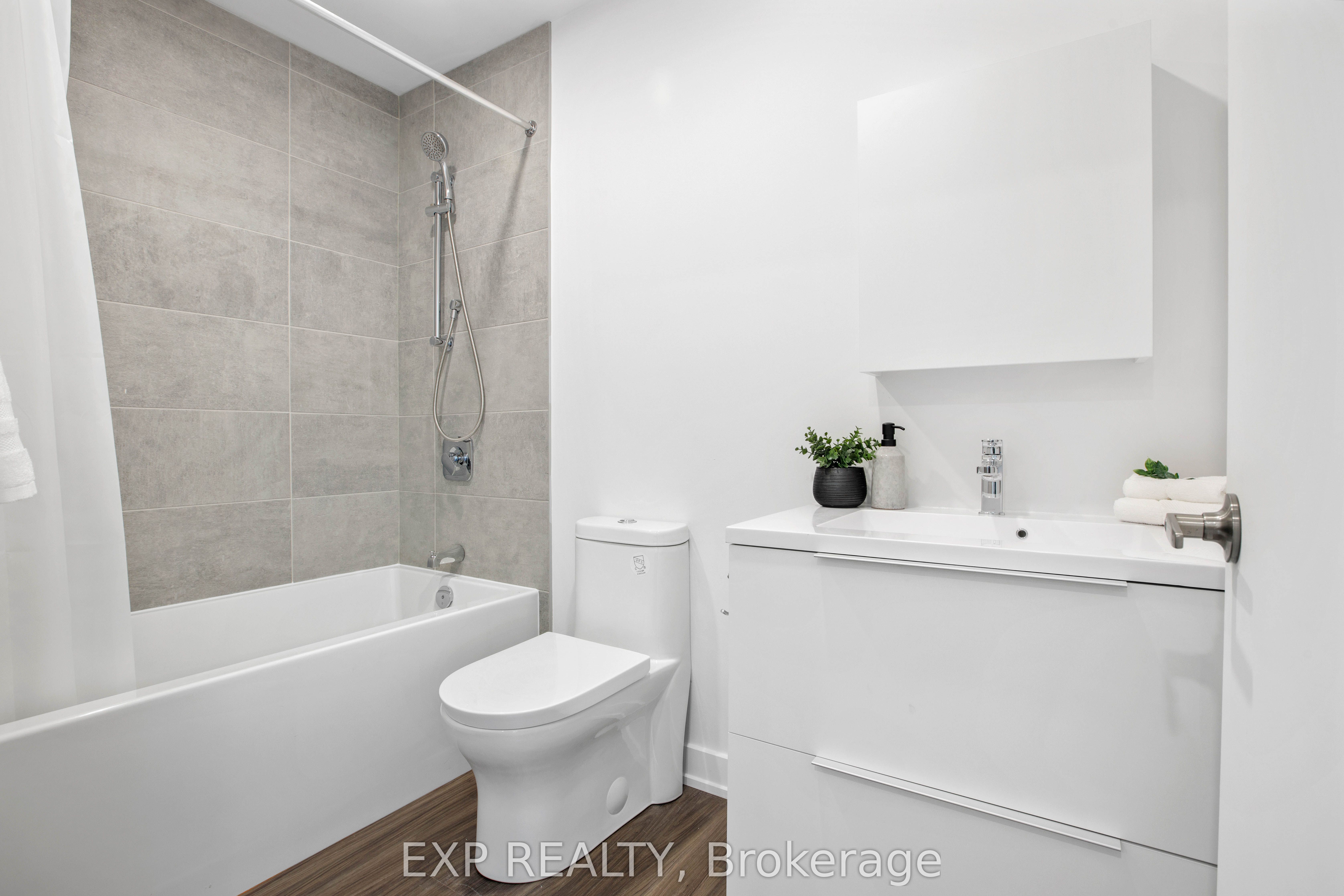 #310 - 1366 Carling Avenue Property Photo 9