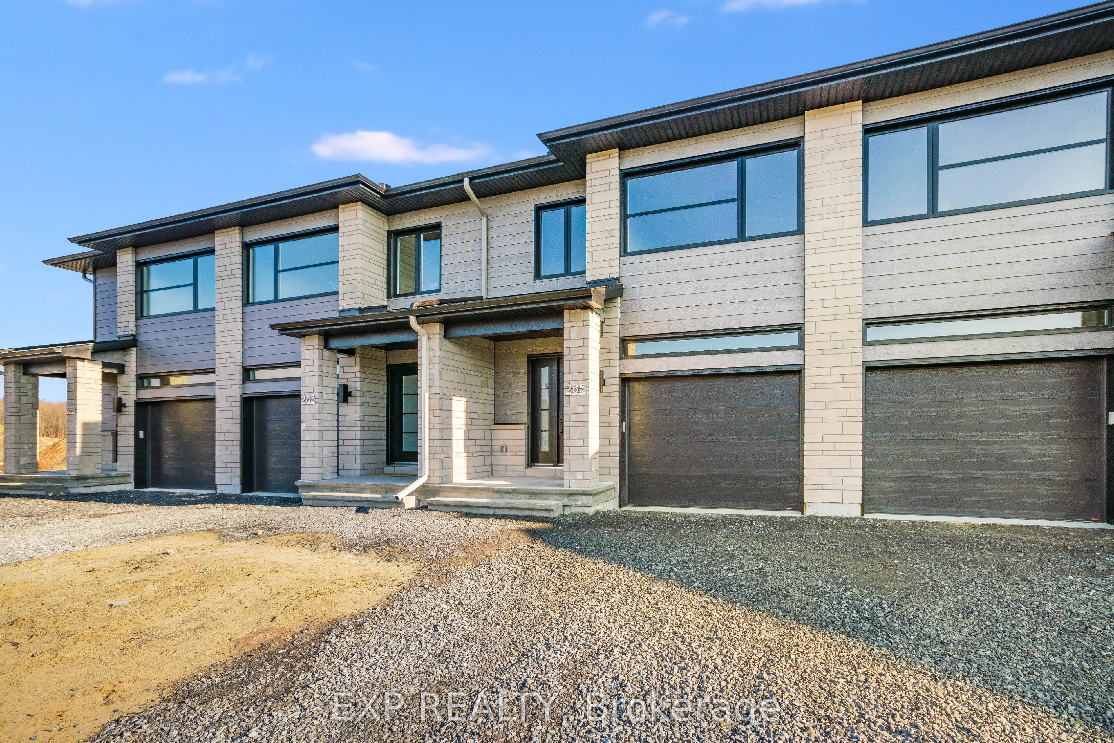 341 Hazel Crescent Property Photo
