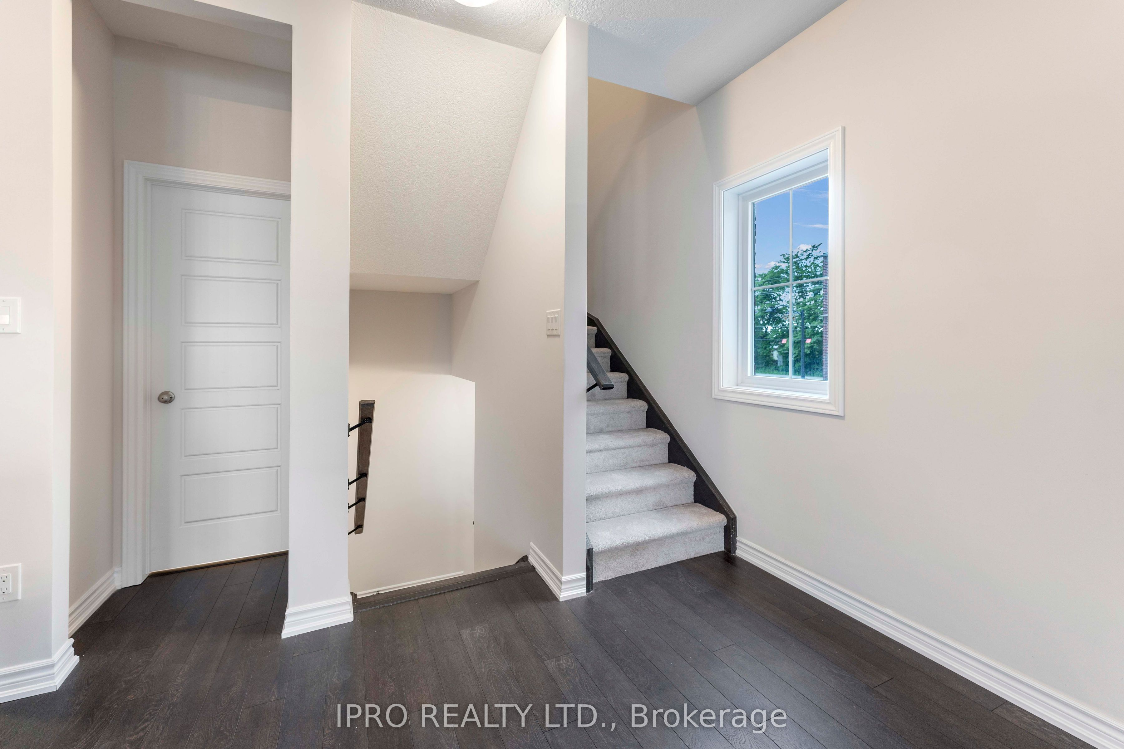 677 Park Road N 133 Property Photo 15