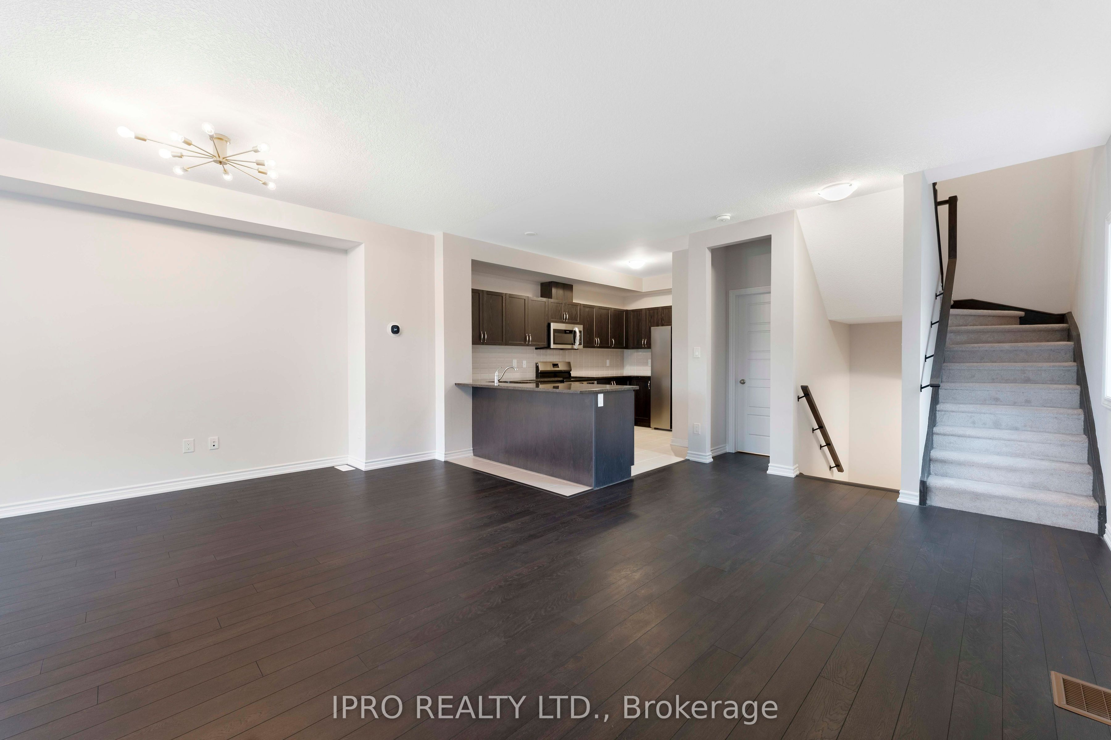 677 Park Road N 133 Property Photo 18