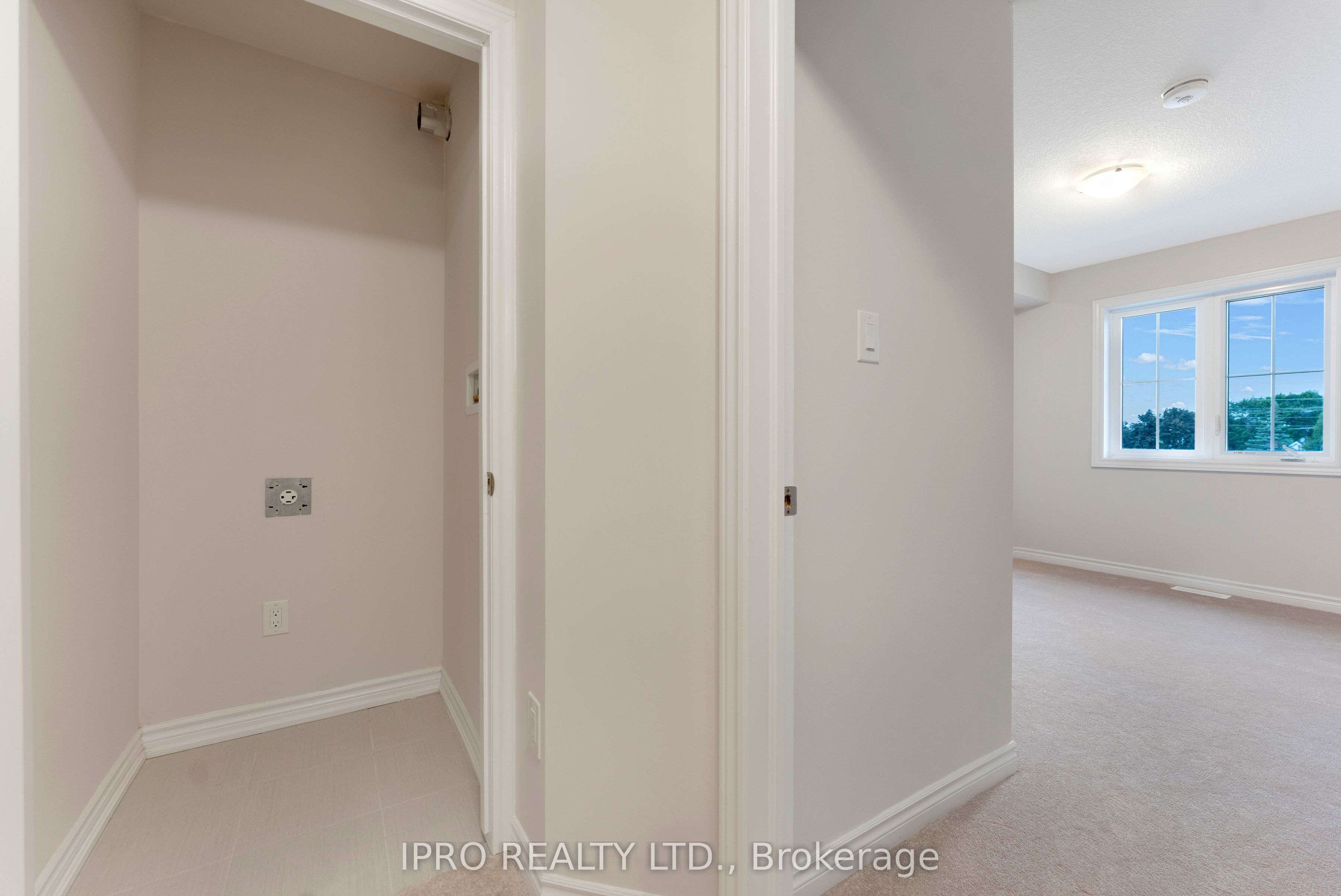 677 Park Road N 133 Property Photo 39