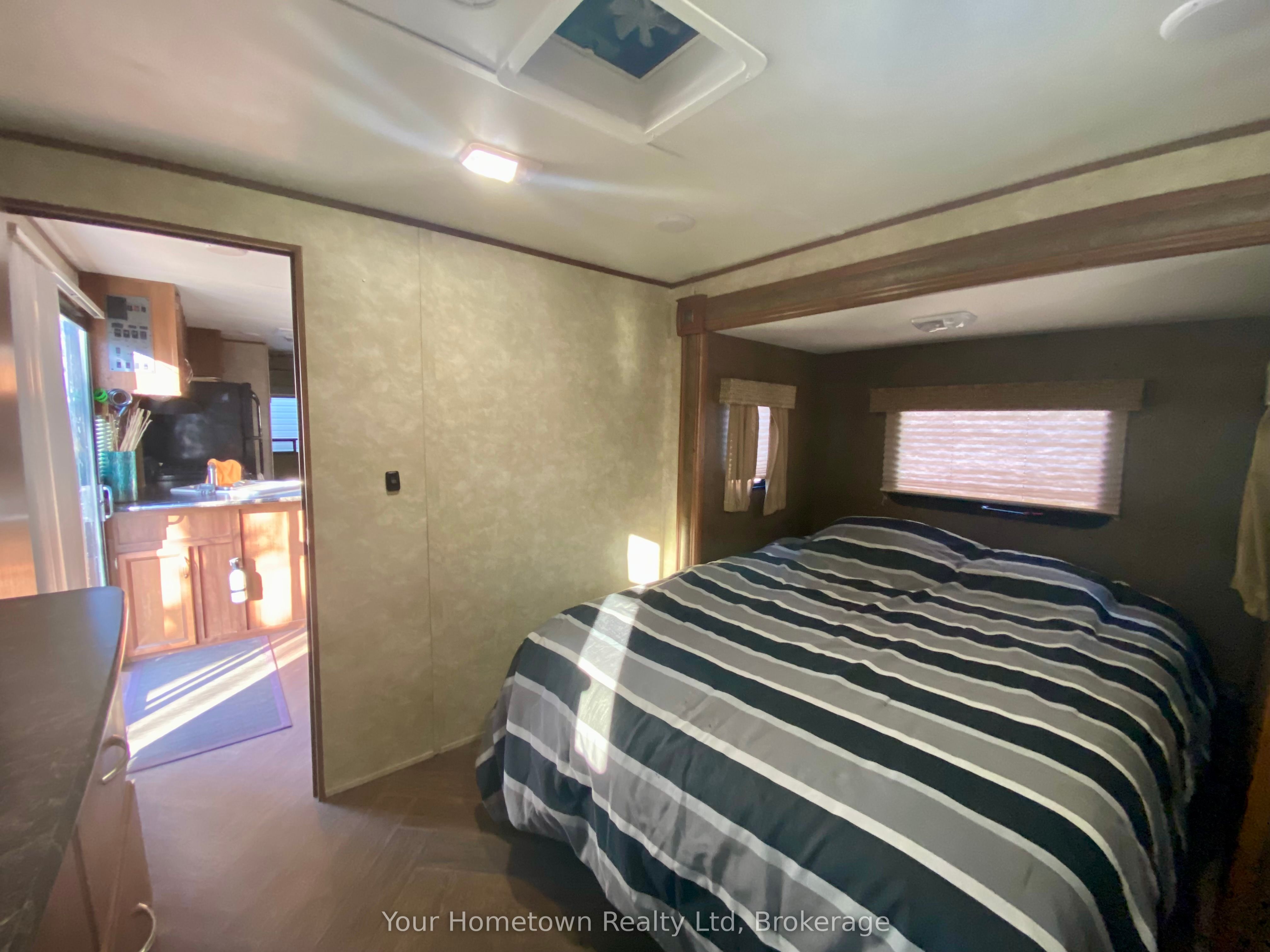 1647 Fir Place Property Photo 6
