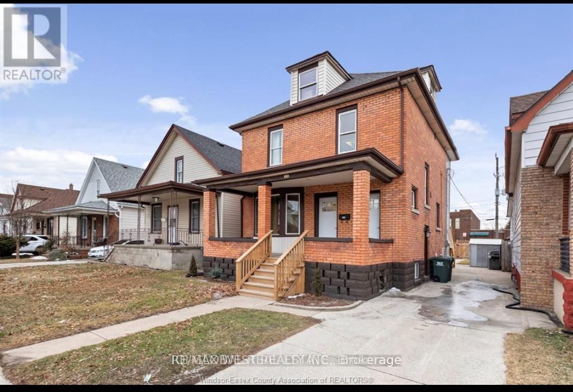 919 Pierre Avenue Property Photo