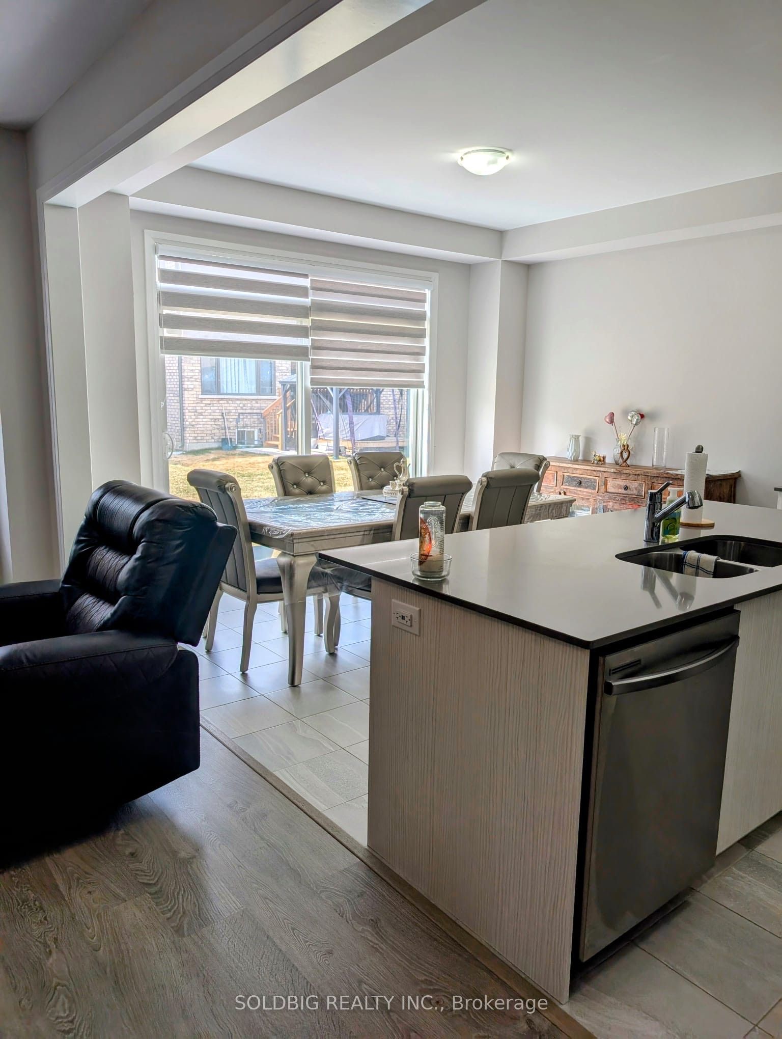 50 Prince Philip Boulevard Property Photo 5