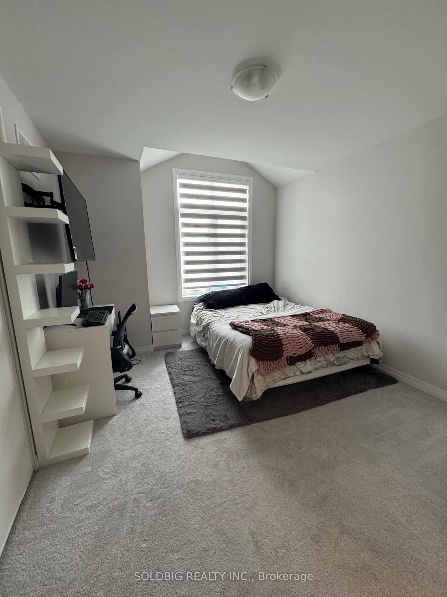 50 Prince Philip Boulevard Property Photo 7