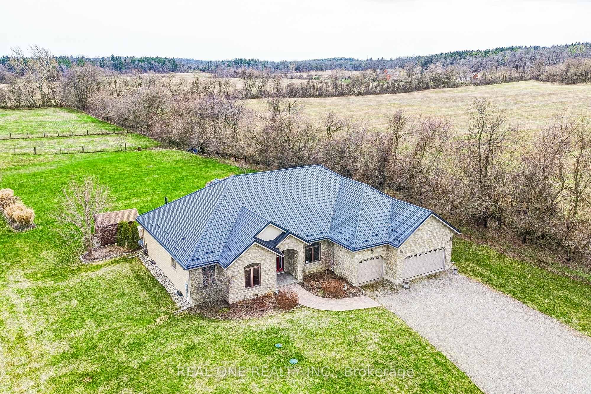 492 Scenic Drive Property Photo 4