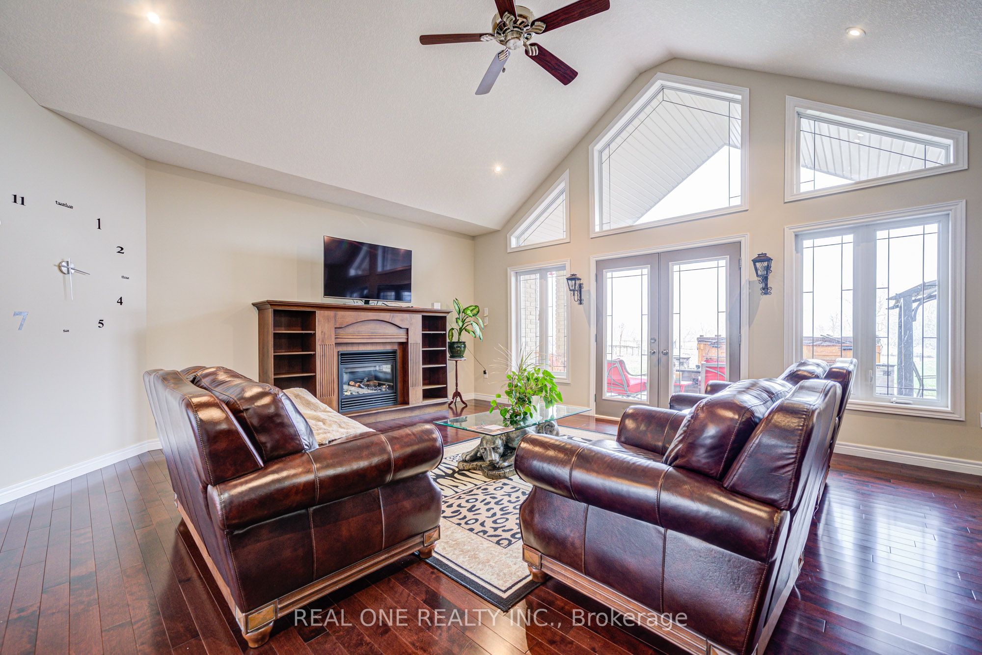 492 Scenic Drive Property Photo 11