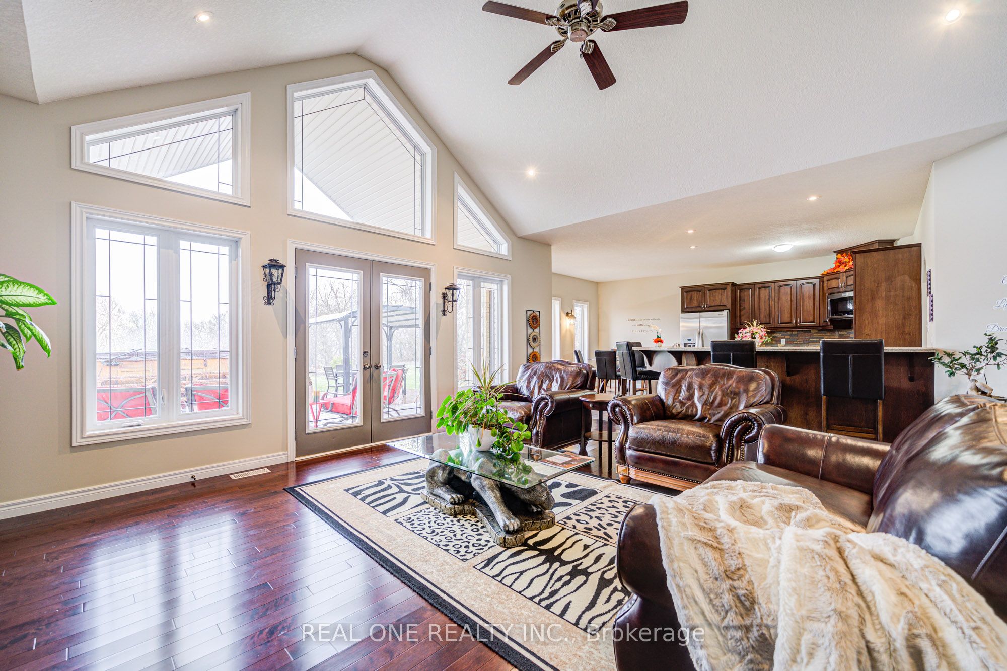 492 Scenic Drive Property Photo 13