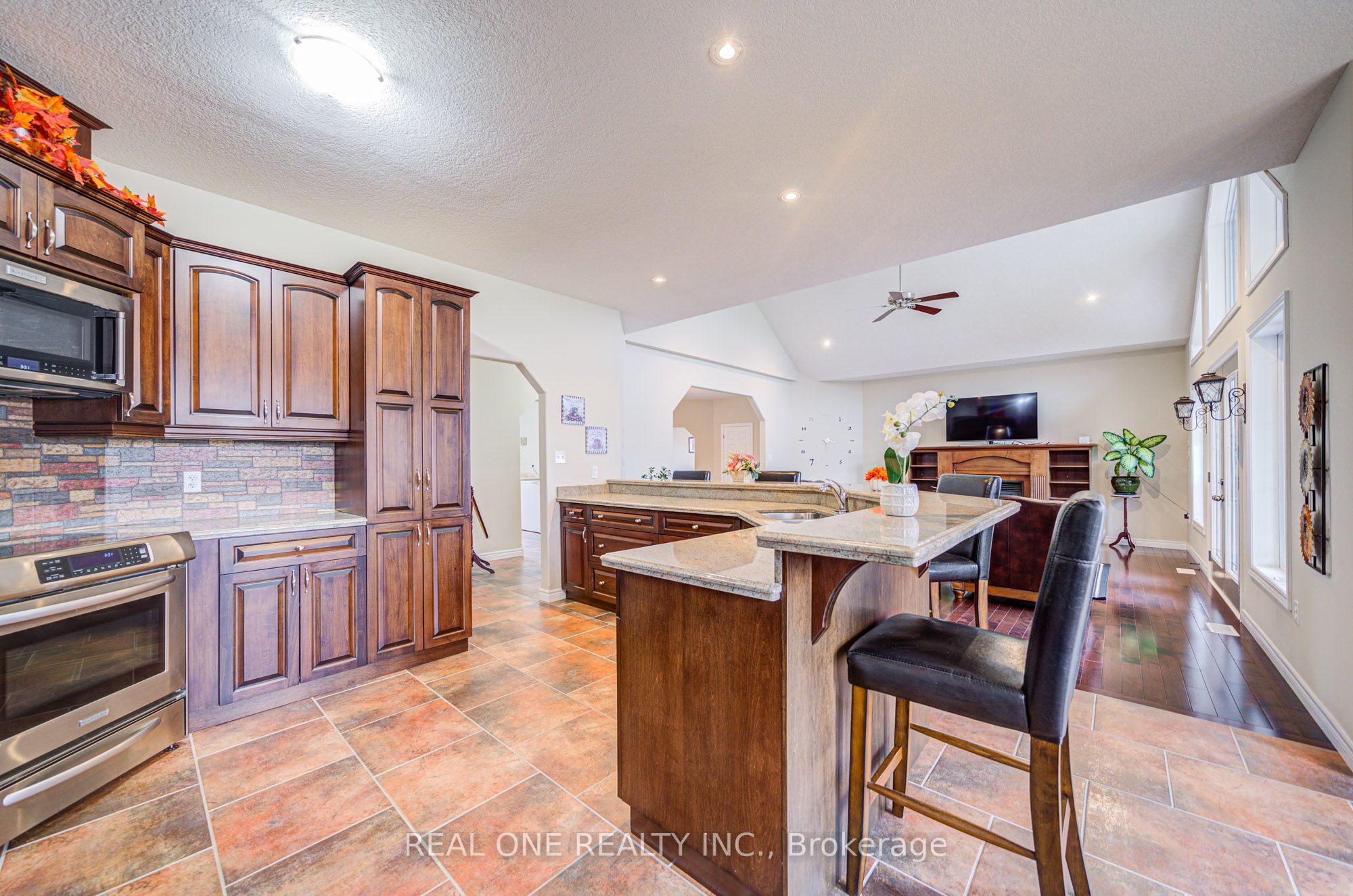 492 Scenic Drive Property Photo 15