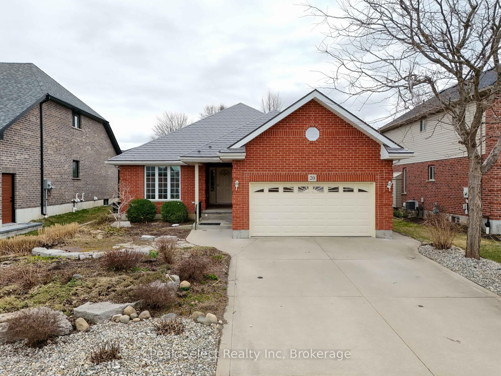 20 Ridgewood Crescent Property Photo