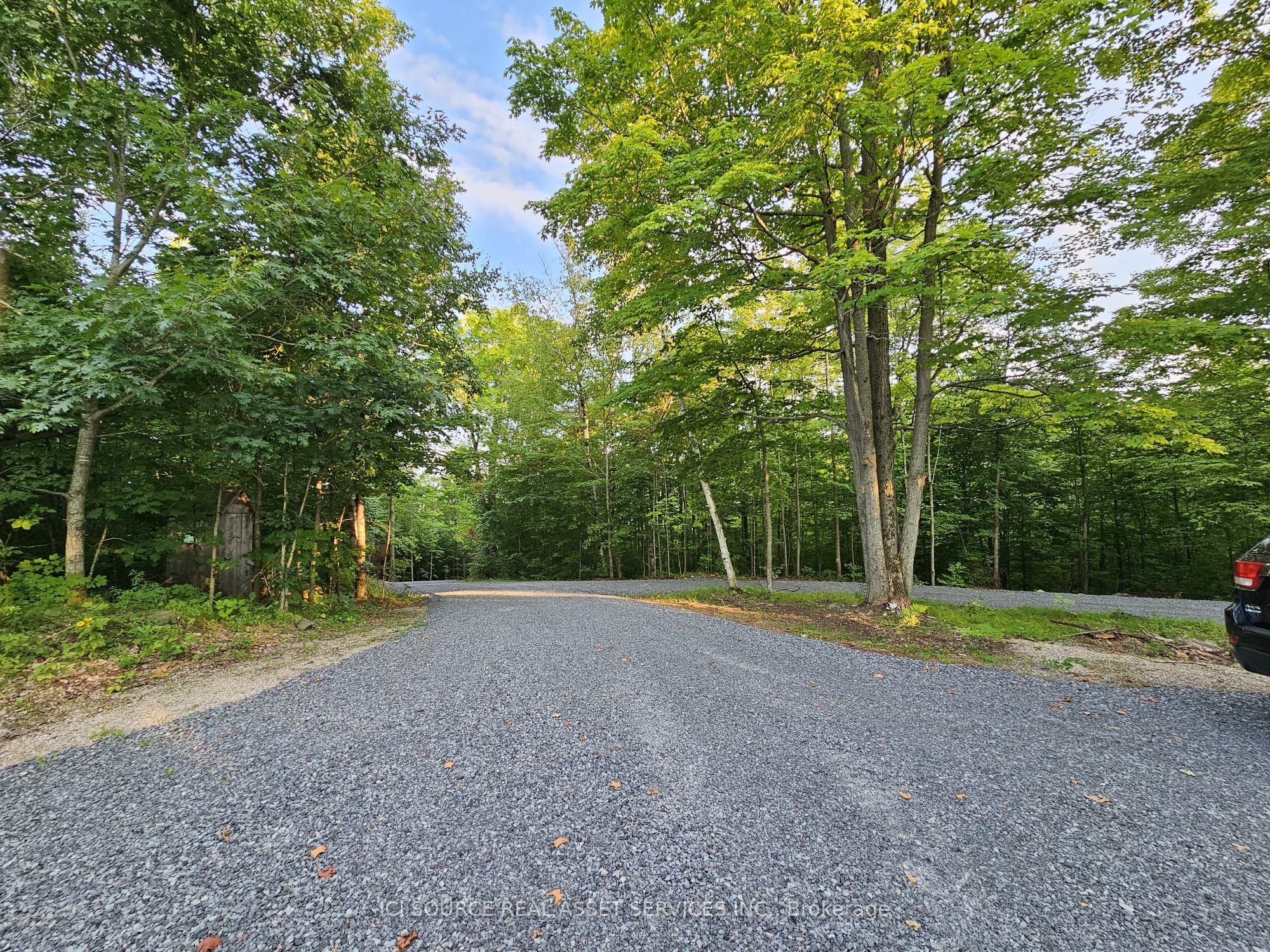 534 Oak Bluffs Road Property Photo 5
