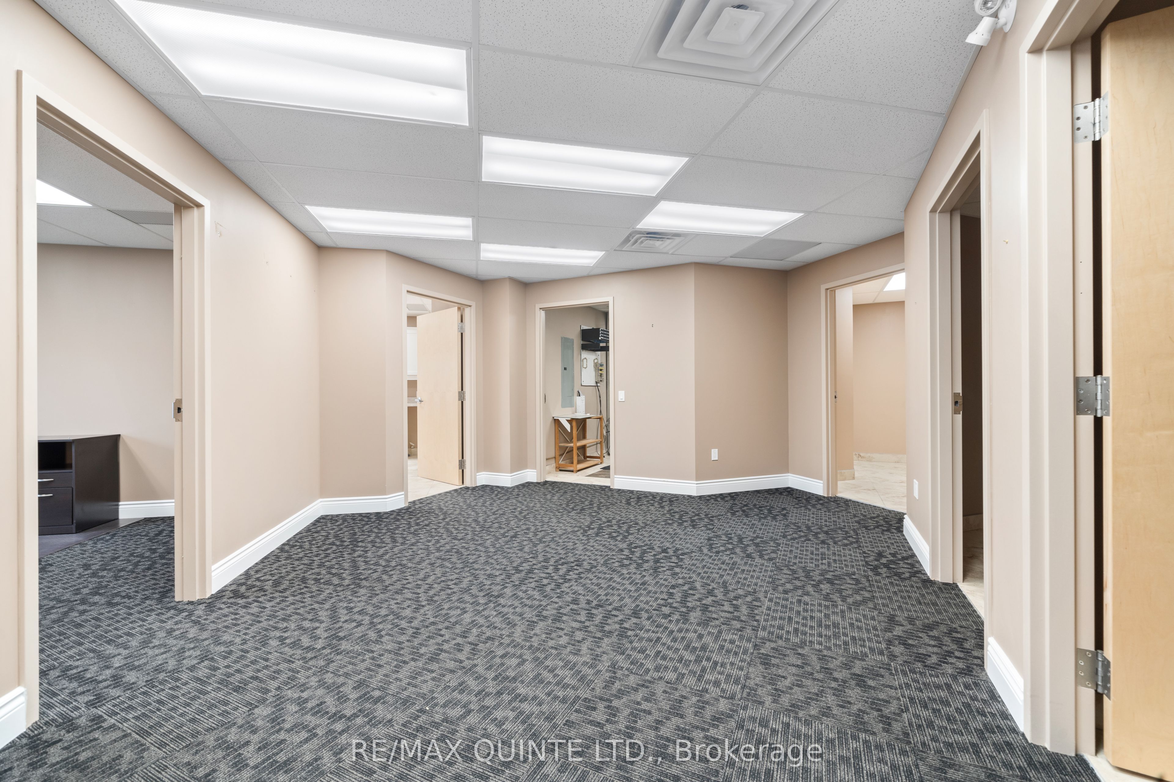 #201 - 30 King Street Property Photo 6