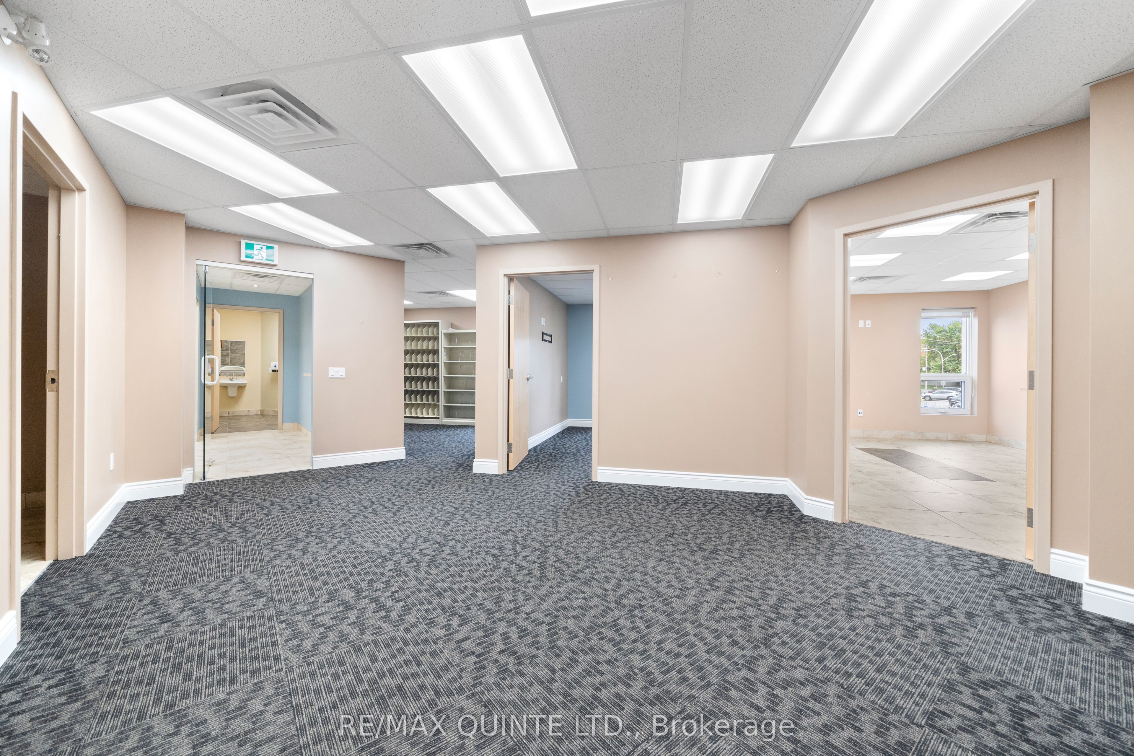#201 - 30 King Street Property Photo 7