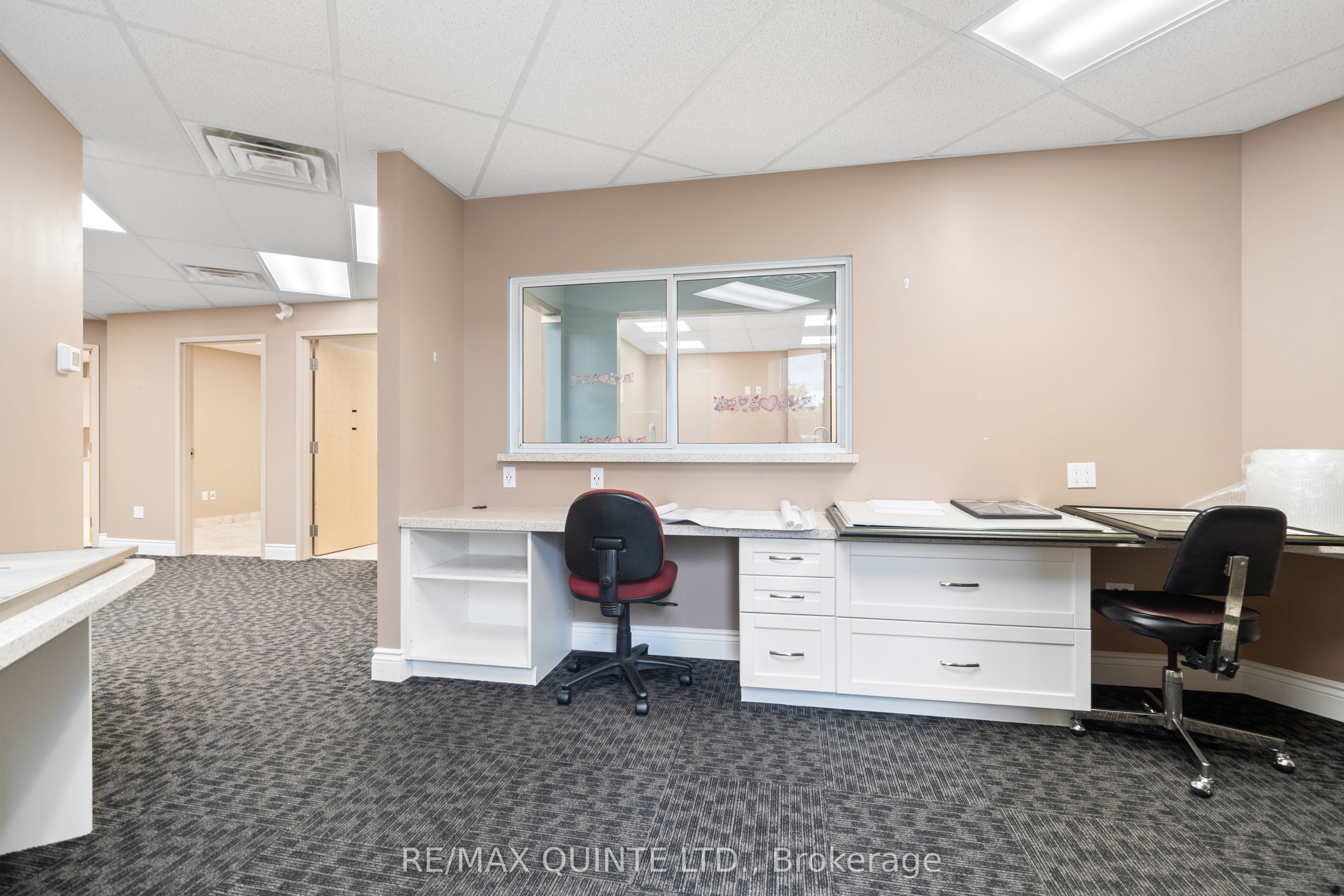 #201 - 30 King Street Property Photo 18
