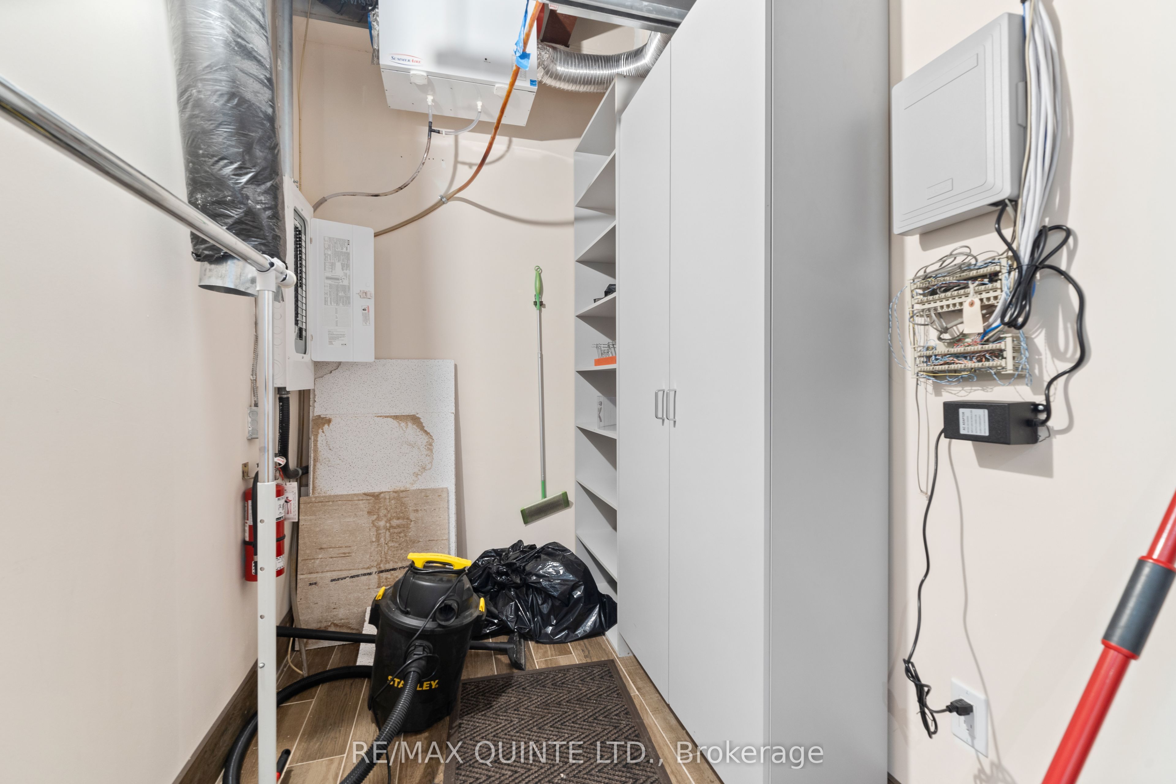 #201 - 30 King Street Property Photo 21