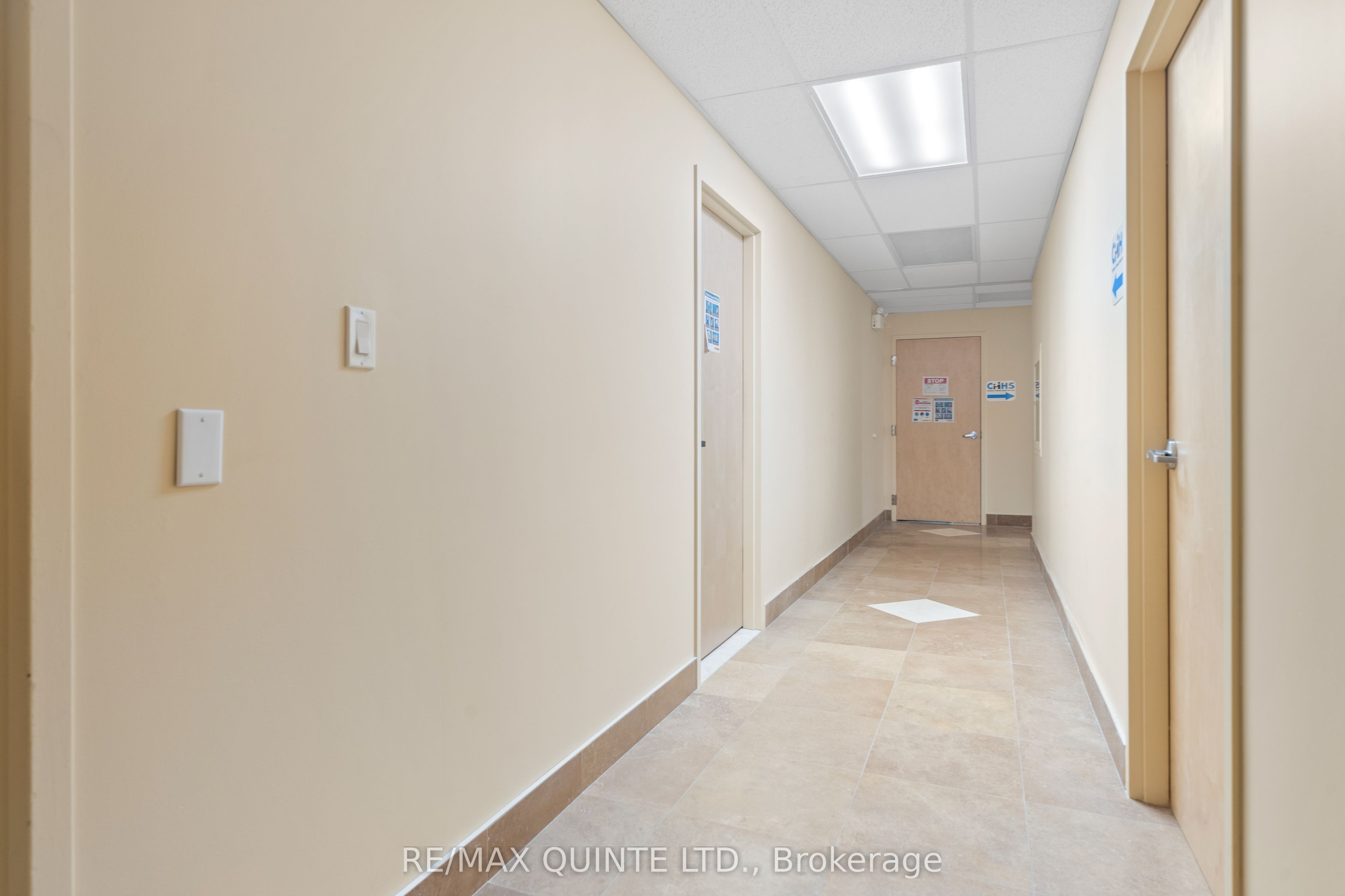 #201 - 30 King Street Property Photo 31
