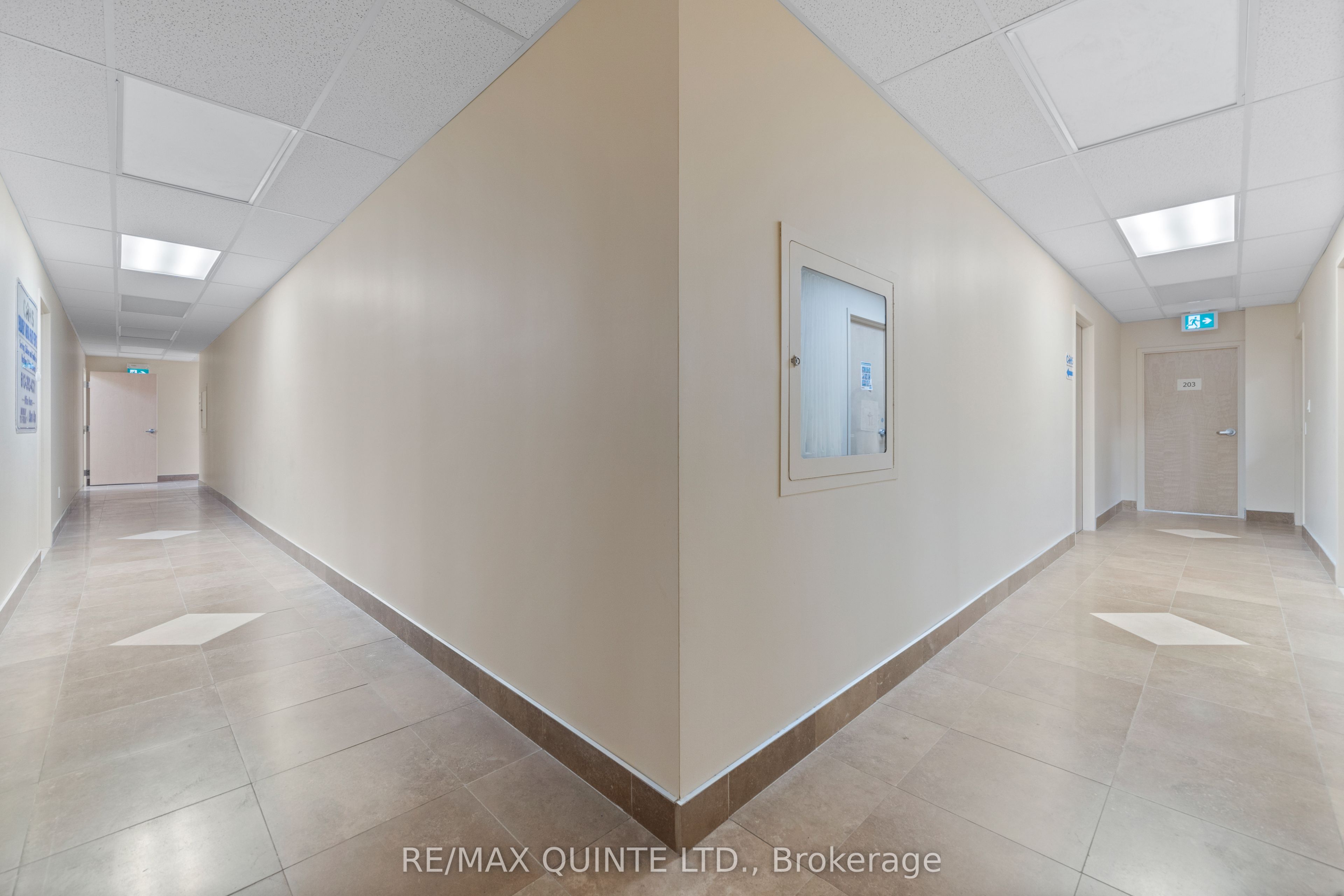 #201 - 30 King Street Property Photo 32