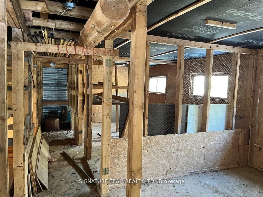 122 Western Drive Property Photo 15