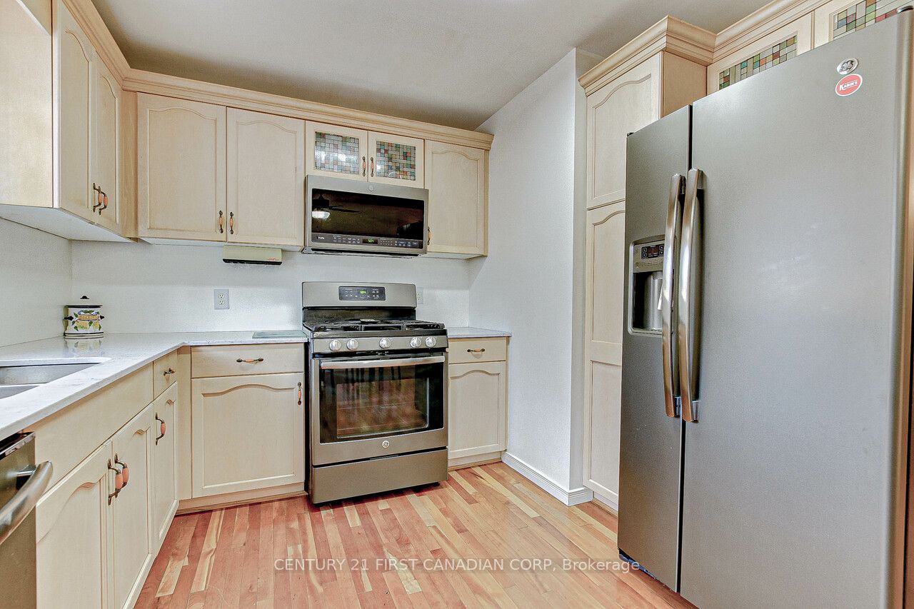 26 Stoneycreek Place Property Photo 12