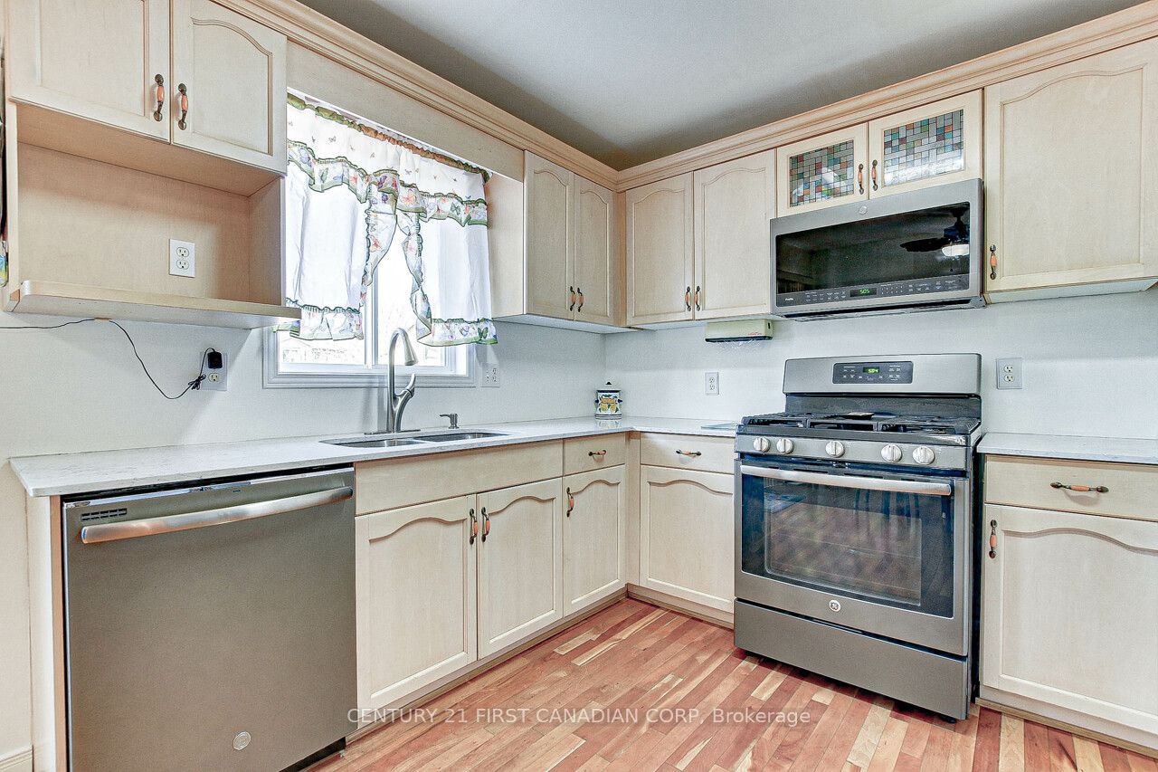 26 Stoneycreek Place Property Photo 13