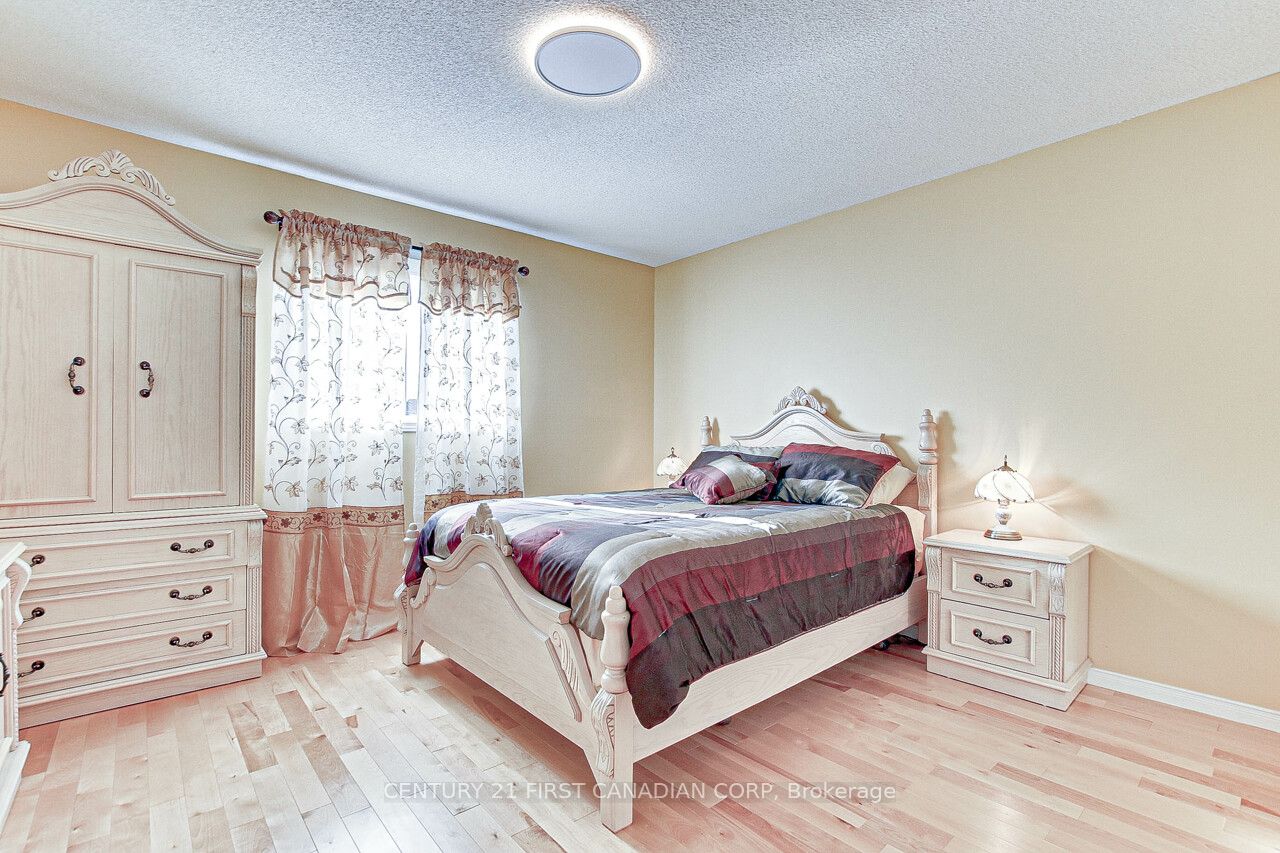 26 Stoneycreek Place Property Photo 16