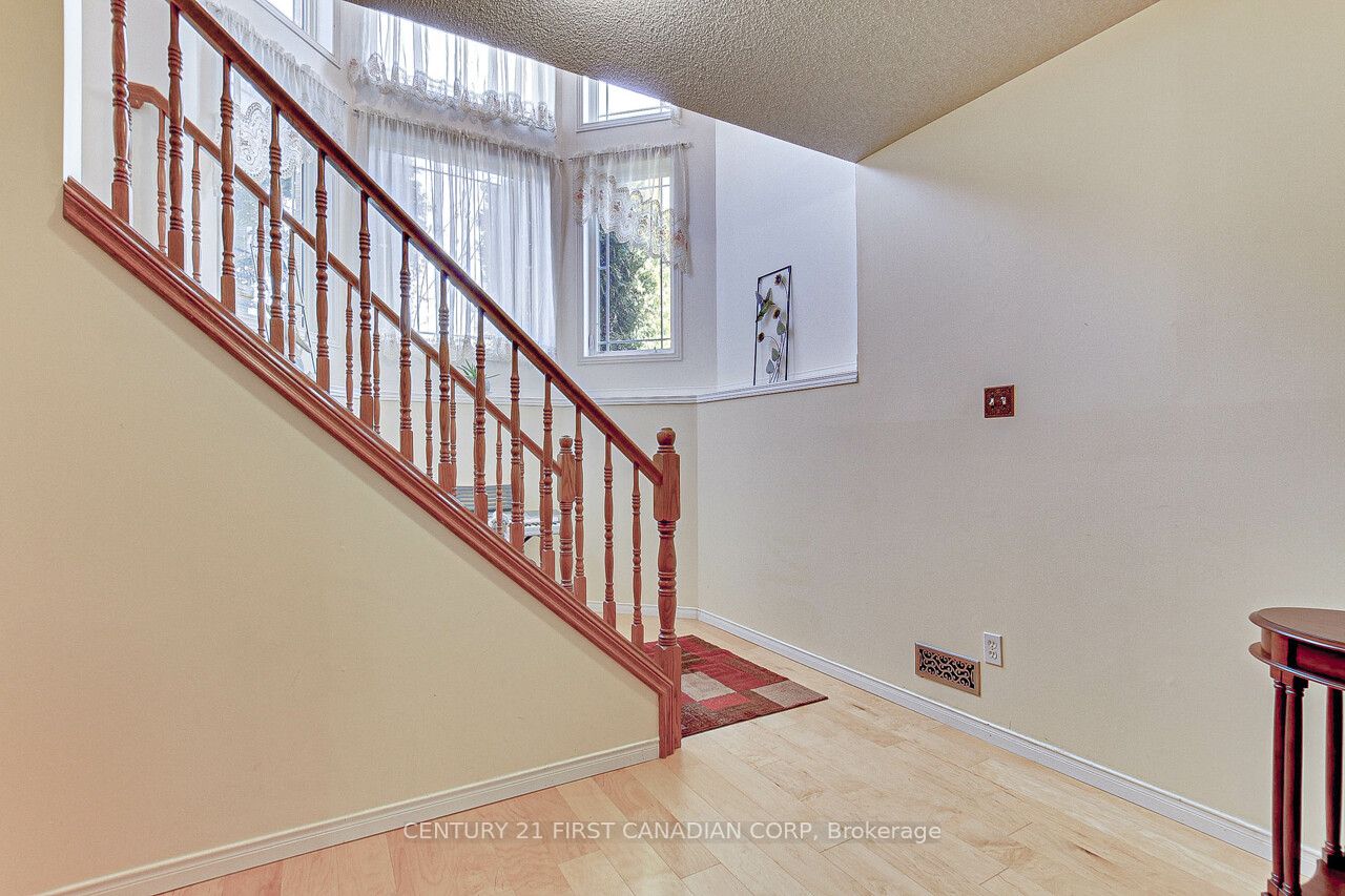 26 Stoneycreek Place Property Photo 19