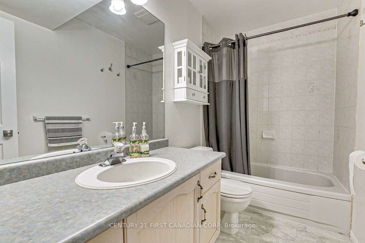 26 Stoneycreek Place Property Photo 23