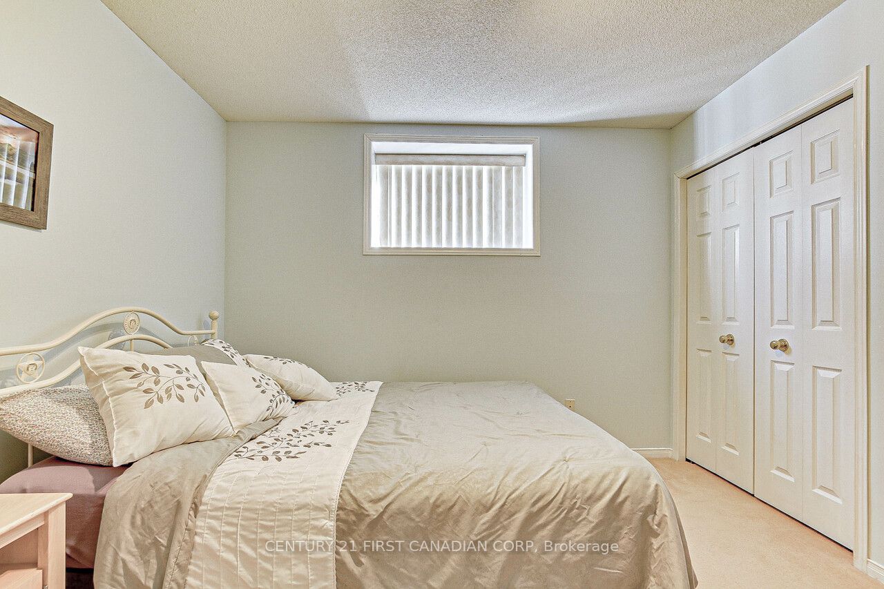 26 Stoneycreek Place Property Photo 25