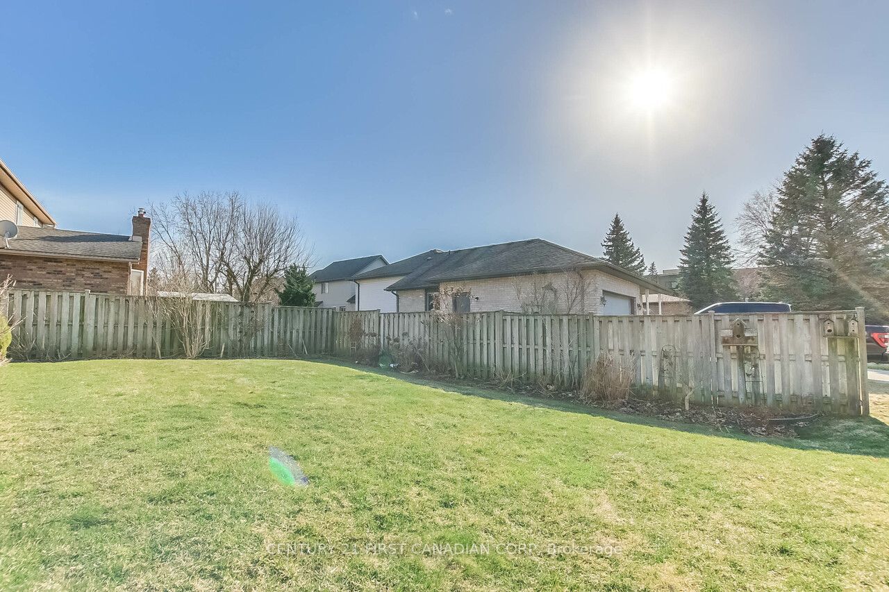 26 Stoneycreek Place Property Photo 29