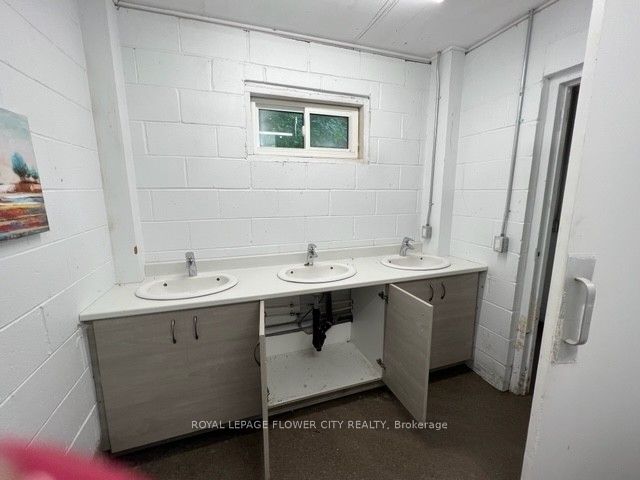 6454 Perth Road Property Photo 3