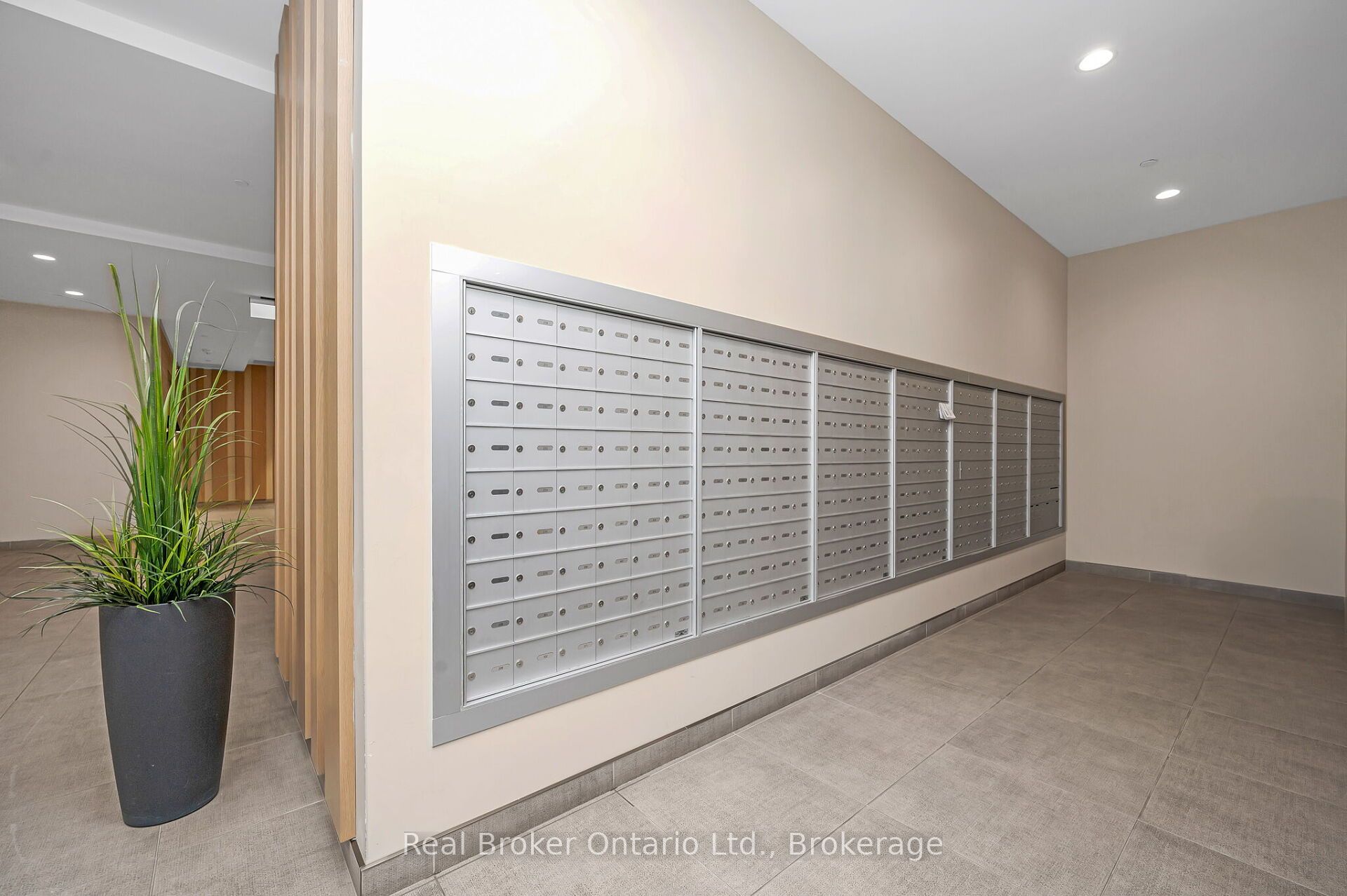 108 Garment Street 904 Property Photo 7