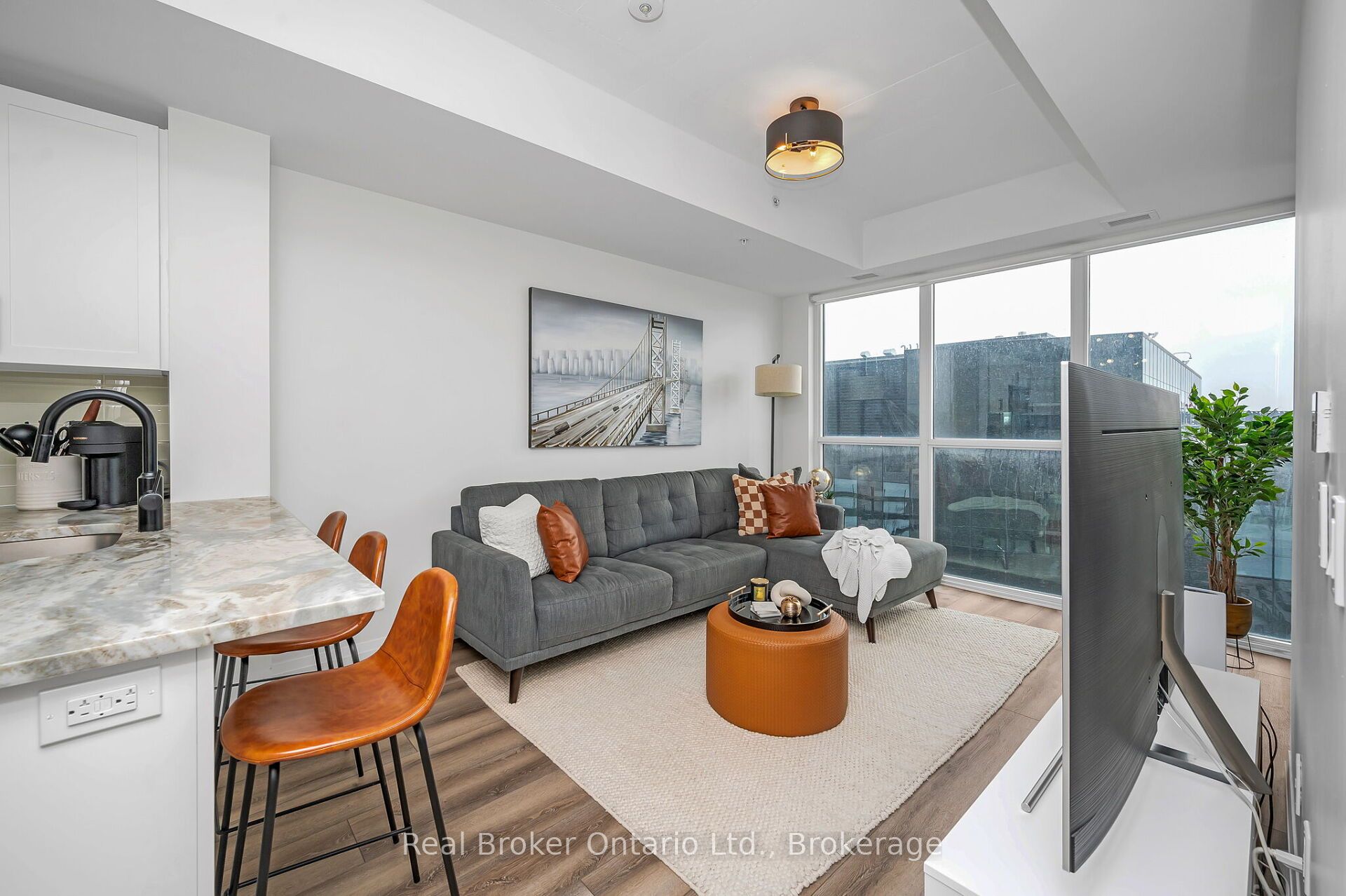 108 Garment Street 904 Property Photo 20