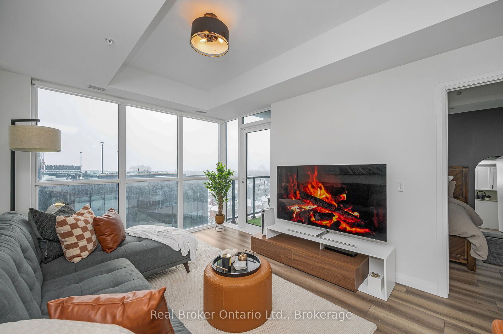 108 Garment Street 904 Property Photo 21