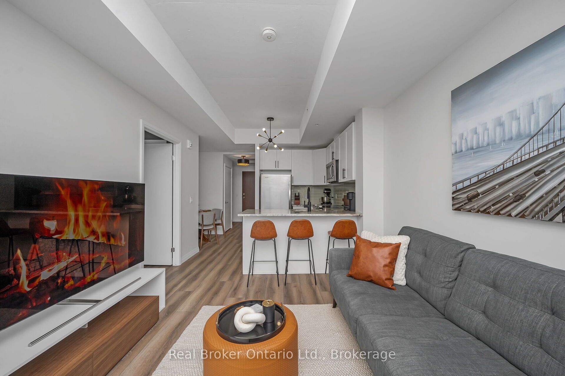 108 Garment Street 904 Property Photo 22