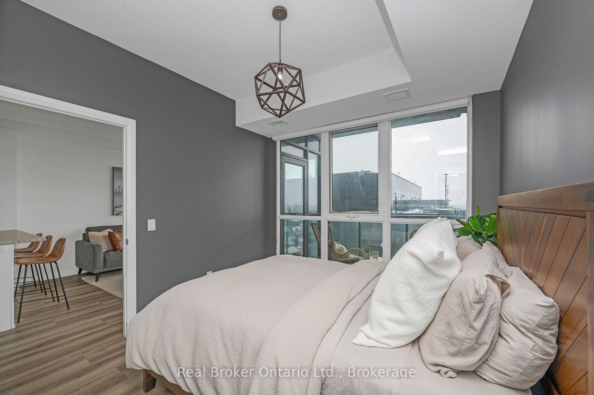 108 Garment Street 904 Property Photo 25