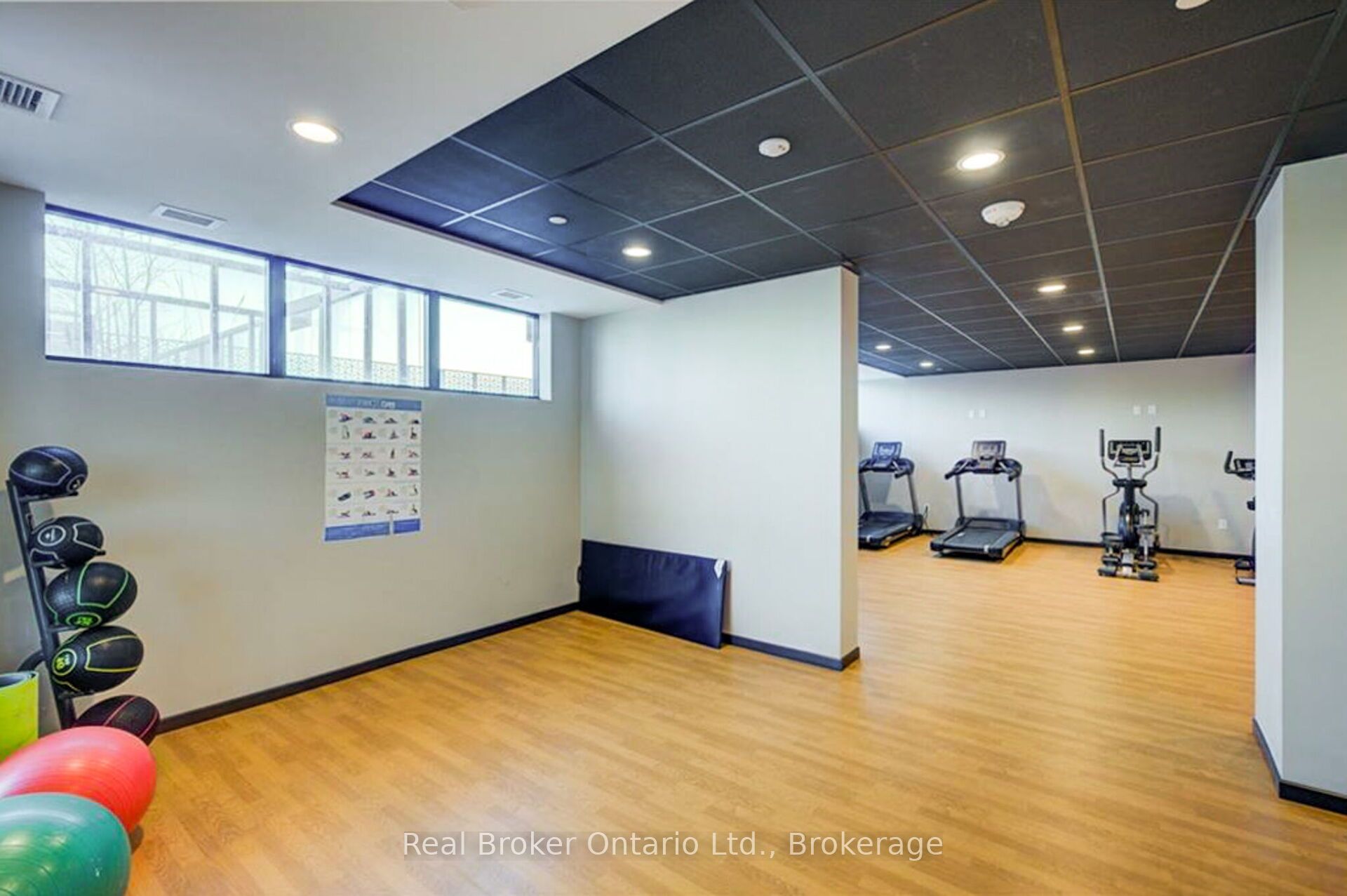 108 Garment Street 904 Property Photo 35